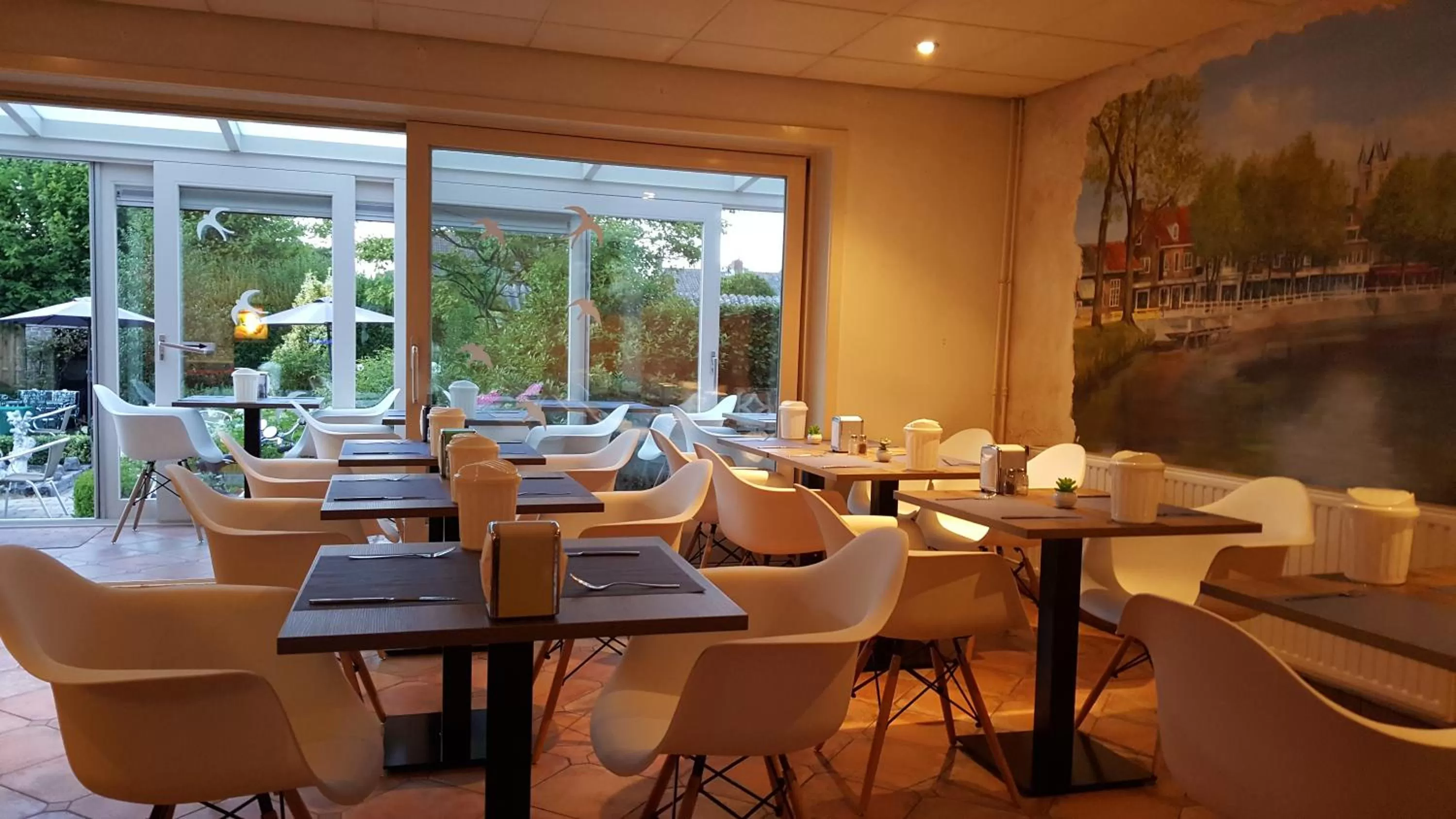 Restaurant/places to eat in Hotel Le Provencal