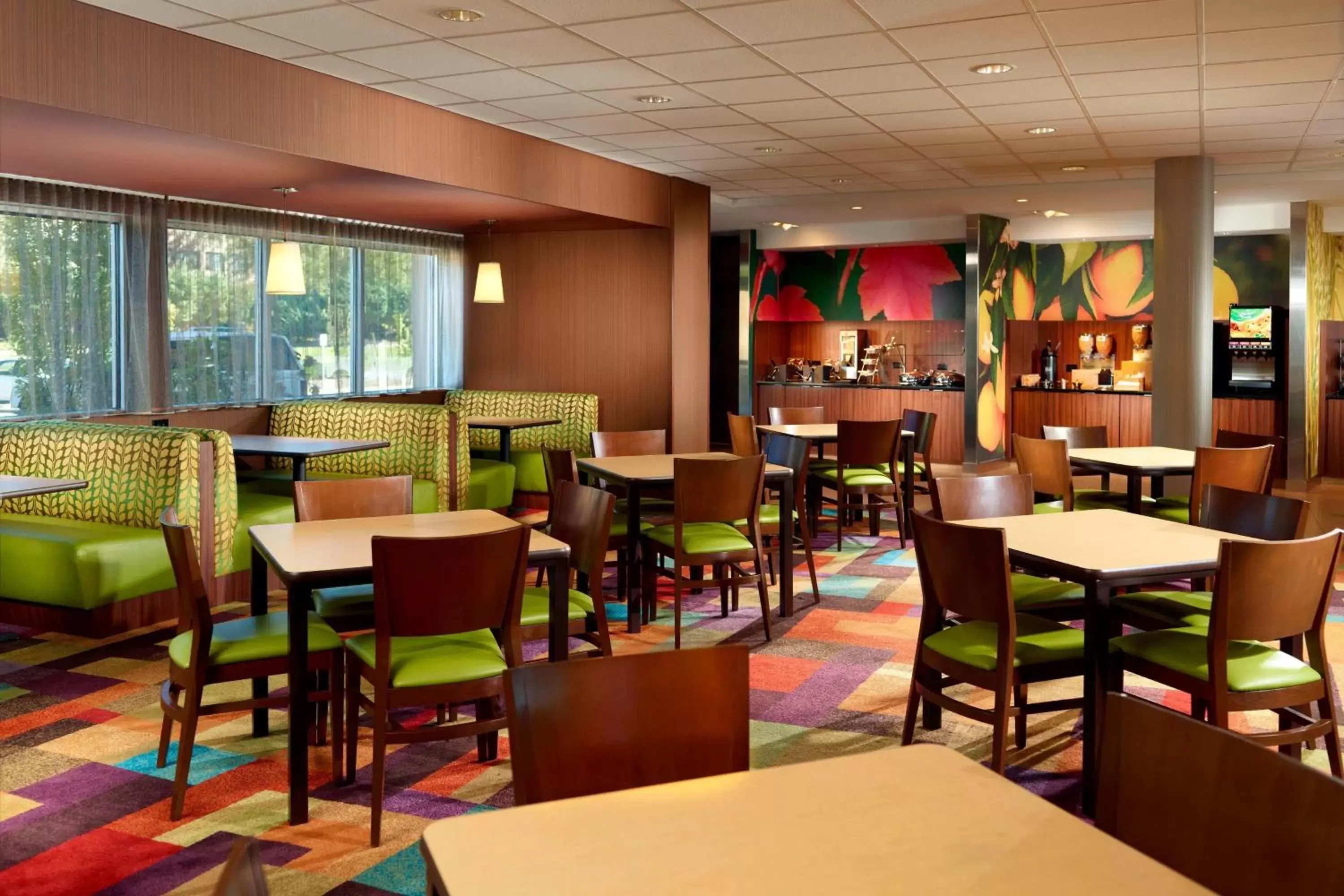 Breakfast, Restaurant/Places to Eat in Fairfield Inn & Suites by Marriott Fayetteville North