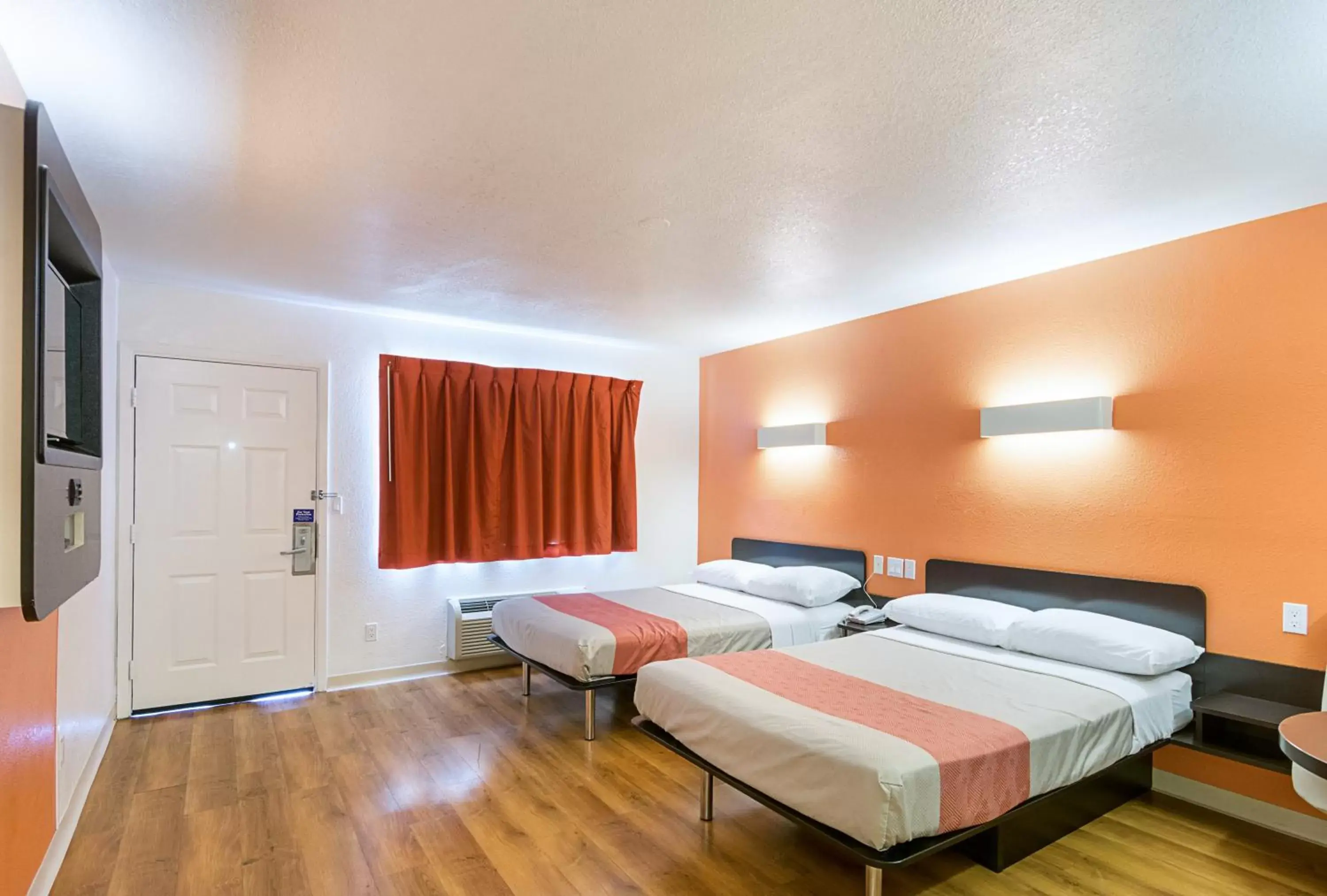 Bedroom, Room Photo in Motel 6-Villa Park, IL - Chicago West