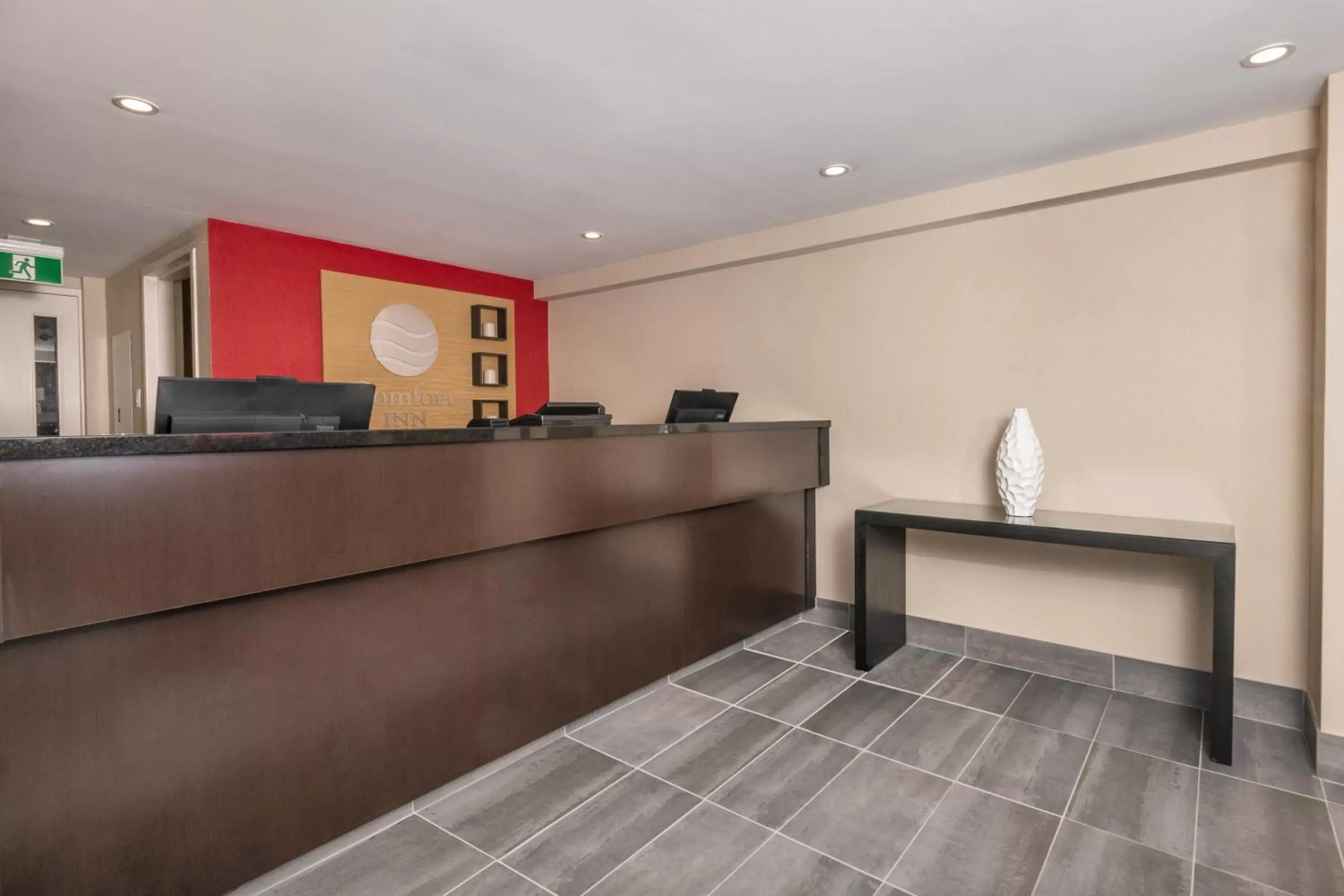Lobby or reception in Comfort Inn Lobby or reception in Comfort Inn
