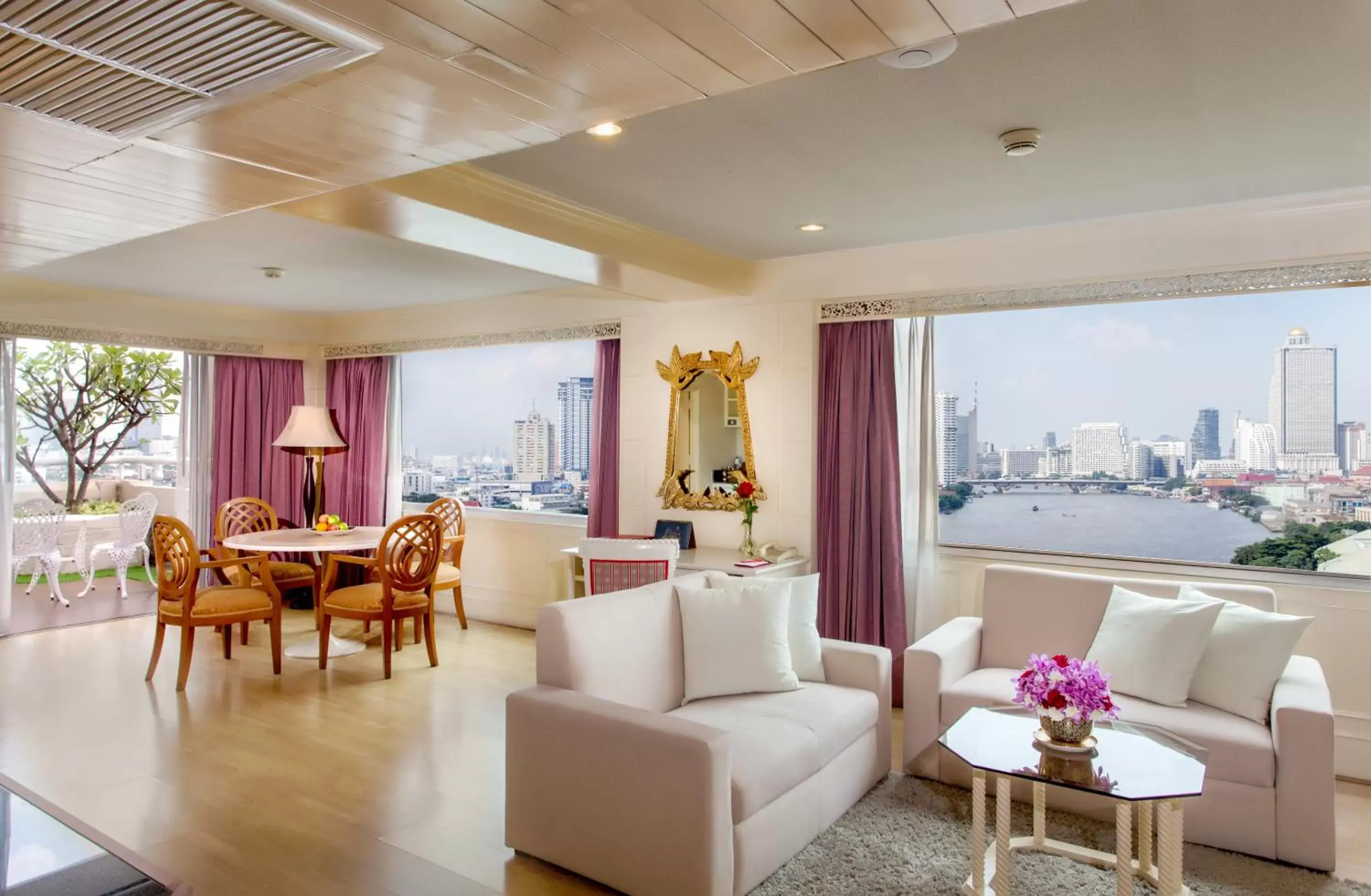 King Suite with Terrace in Ramada Plaza by Wyndham Bangkok Menam Riverside