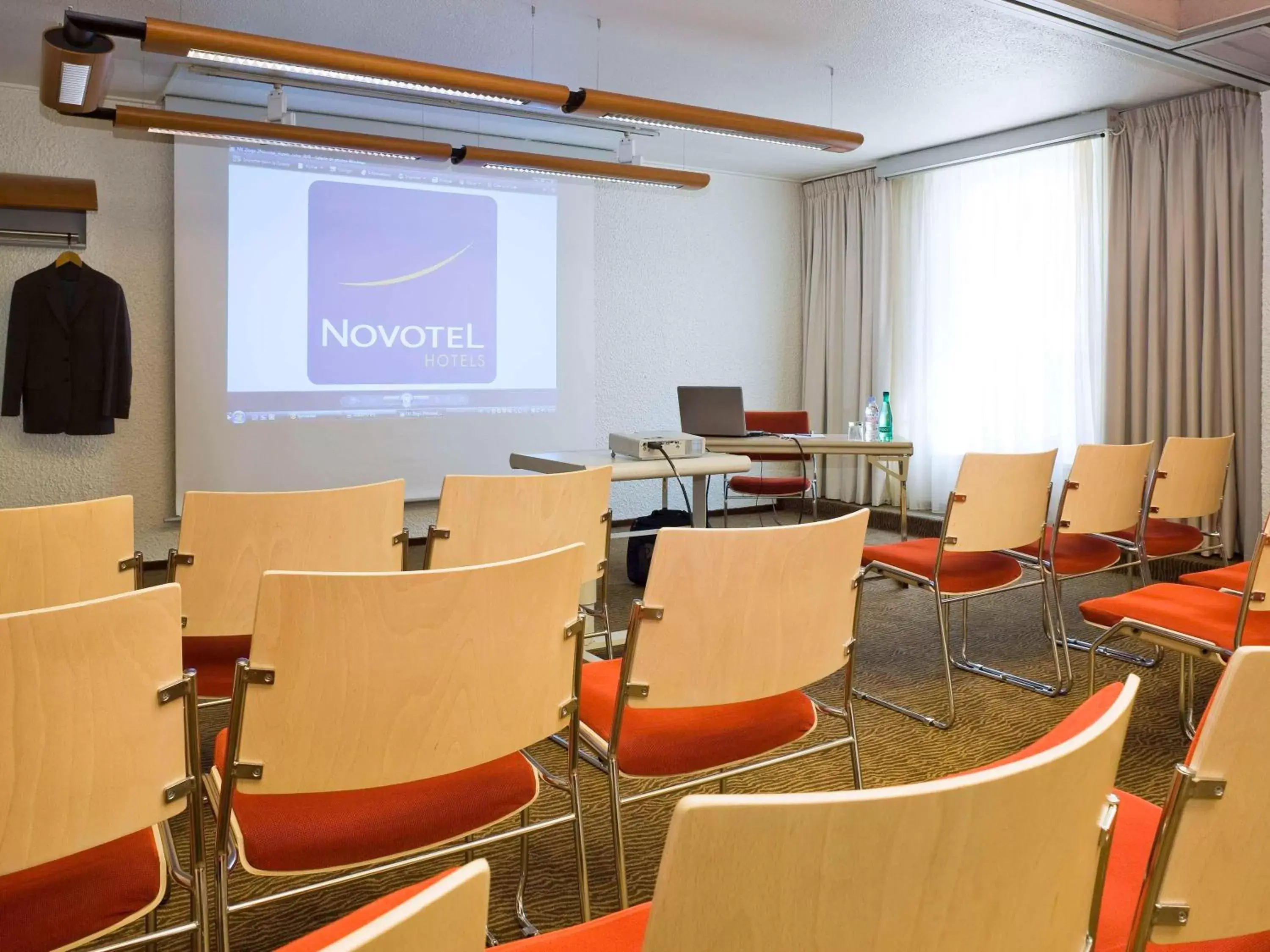 Meeting/conference room in Novotel Nice Aéroport Cap 3000