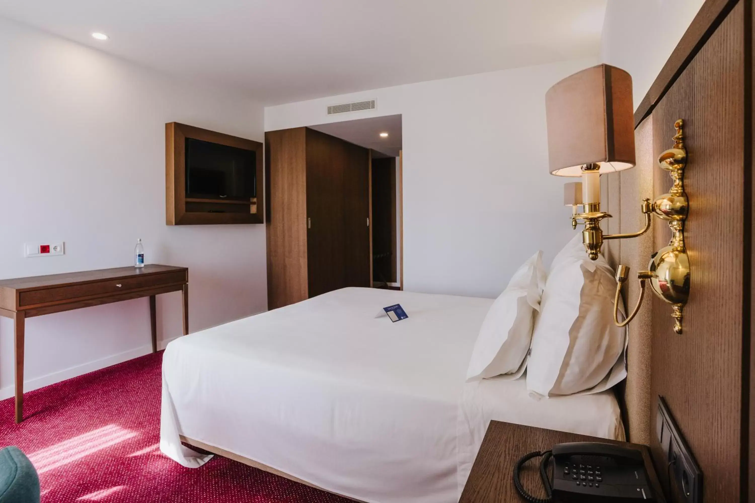 Bedroom, Bed in Hotel Premium Chaves - Aquae Flaviae