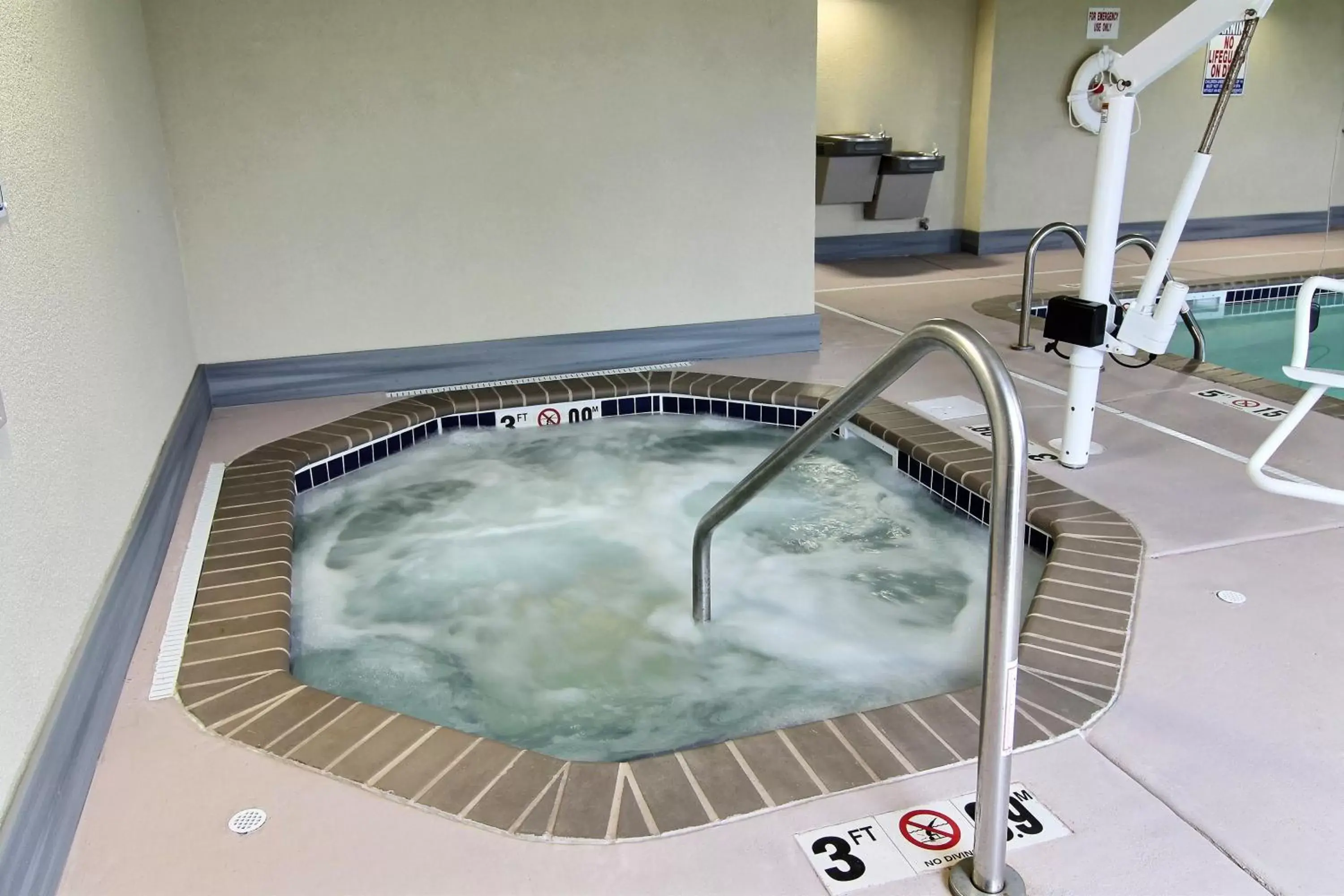 Swimming pool, Spa/Wellness in Cobblestone Hotel and Suites - Crookston