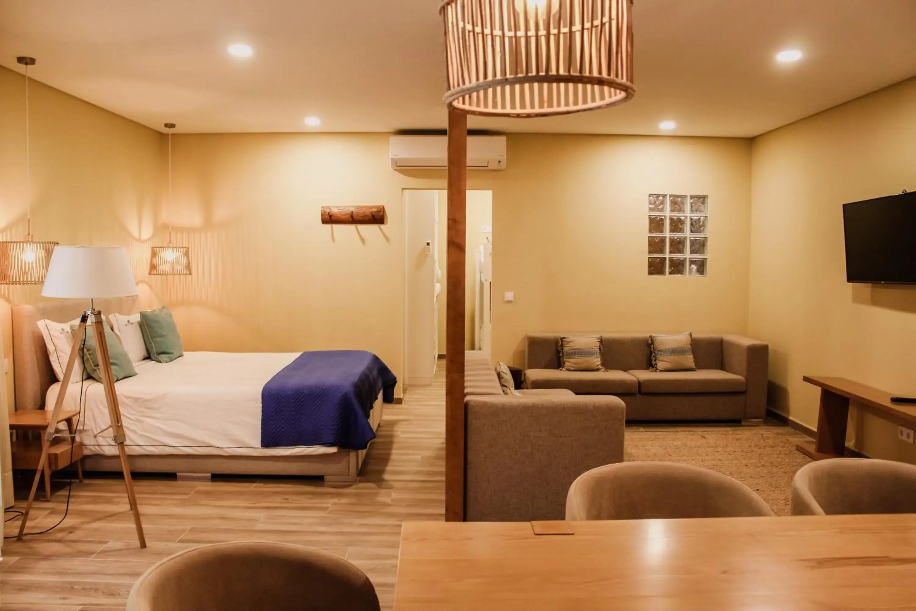 Seating area, Bed in Hotel Neptuno Seating area, Bed in Hotel Neptuno