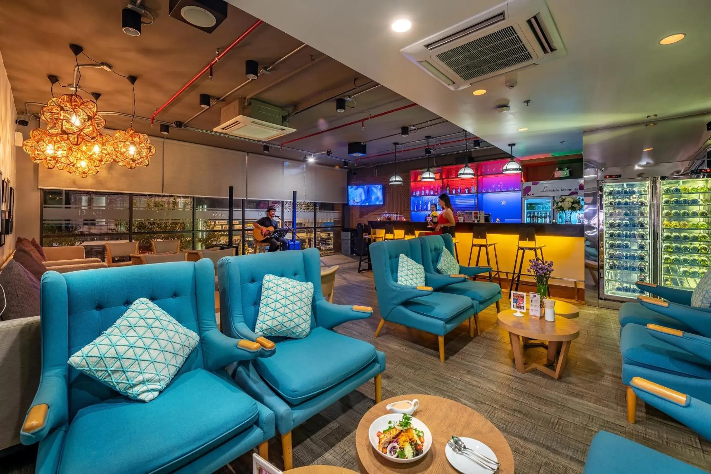 Lounge or bar in D Varee Diva Central Rayong Lounge or bar in D Varee Diva Central Rayong
