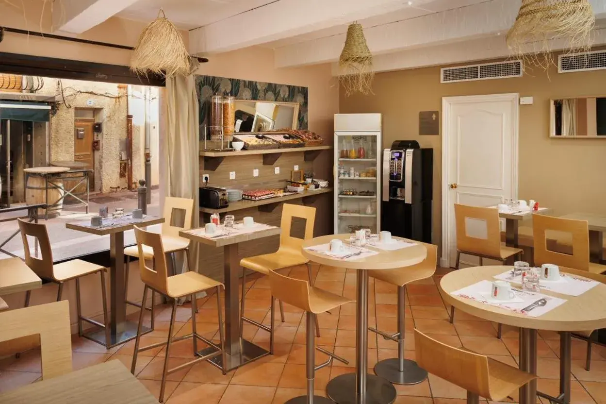 Breakfast, Restaurant/Places to Eat in The Originals Boutique, Hotel Cassitel, Cassis