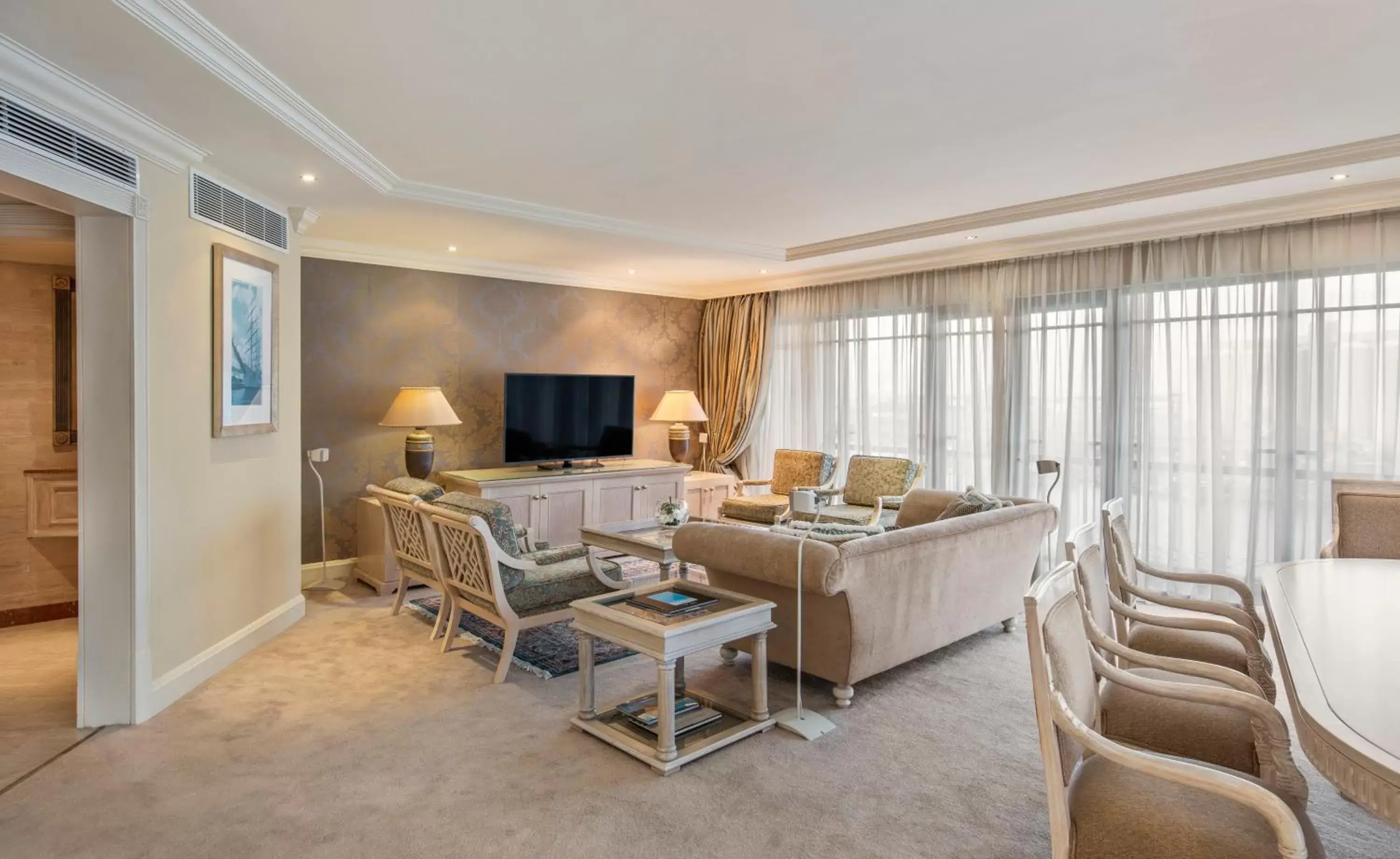 Living room, Seating Area in Labourdonnais Waterfront Hotel