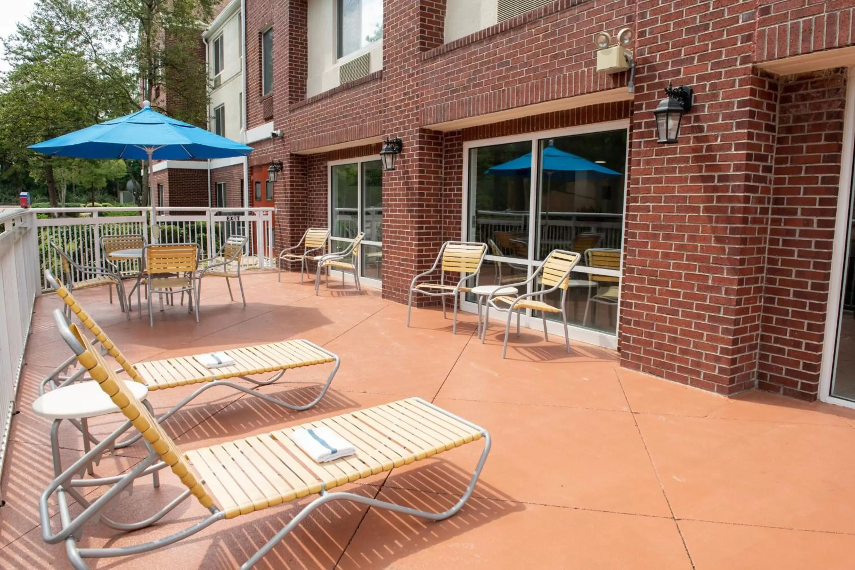 Property building, Restaurant/Places to Eat in Fairfield Inn and Suites Memphis Germantown