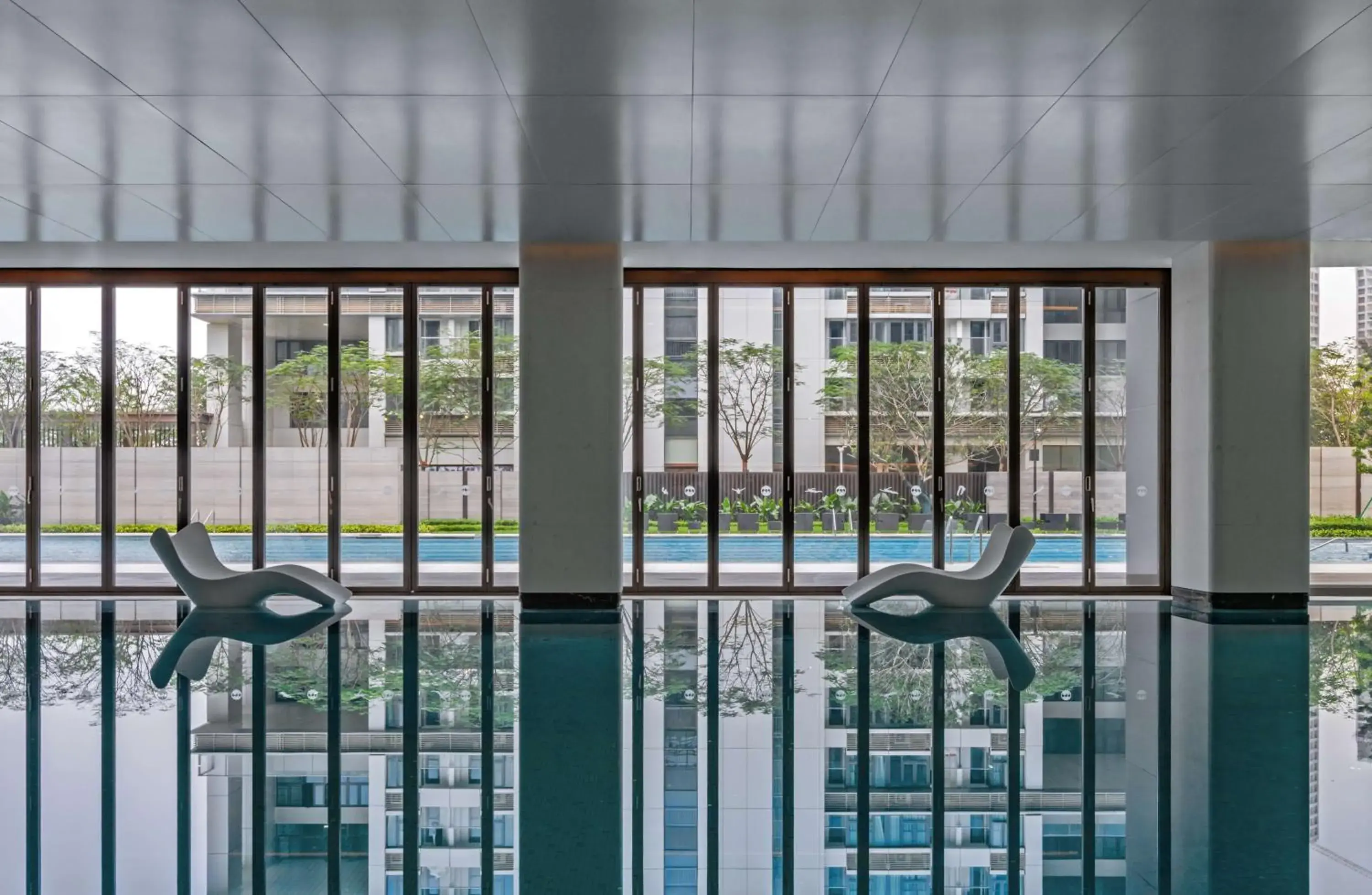 Pool view in Hilton Shenzhen World Exhibition & Convention Center