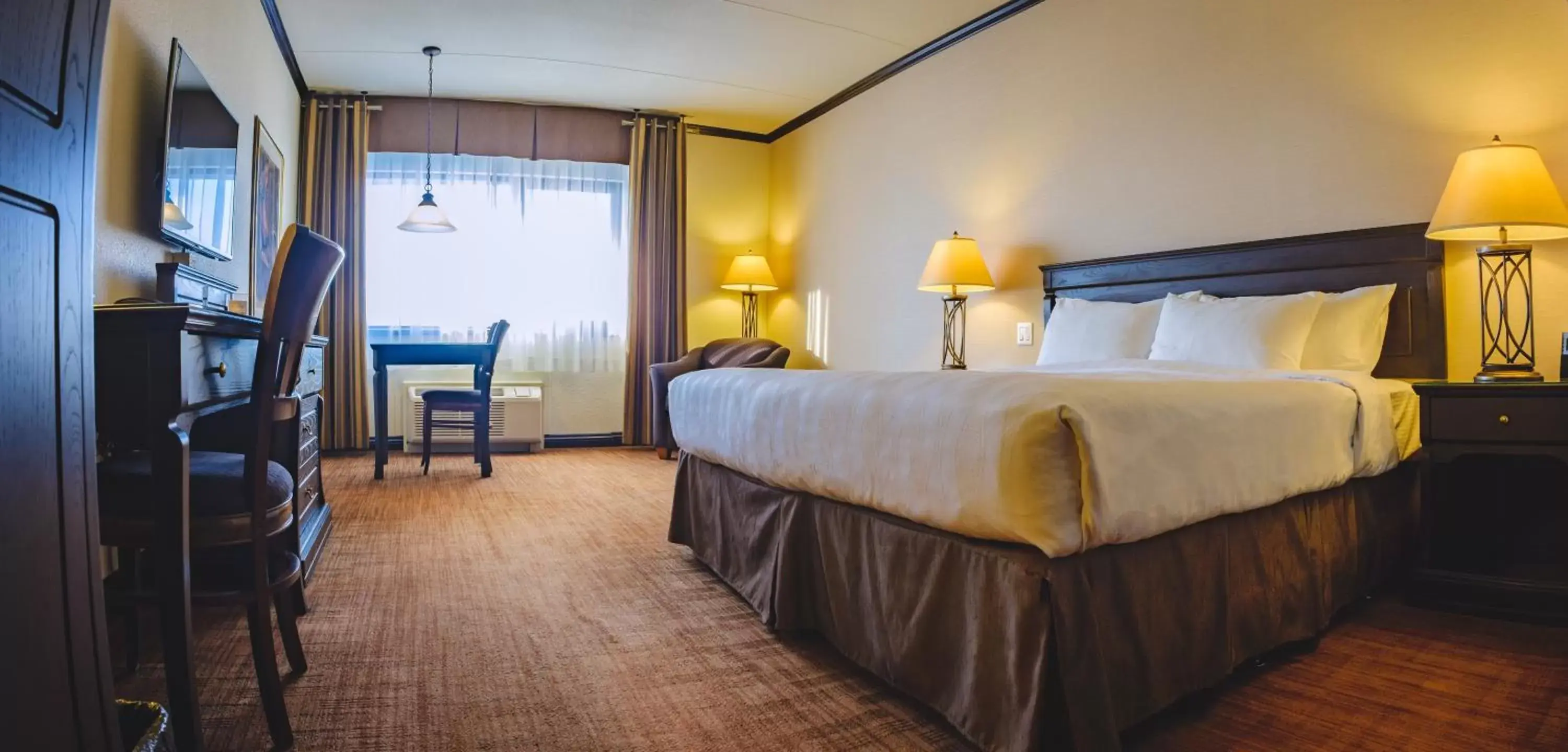 Bedroom, Bed in Hotel Le Montagnais