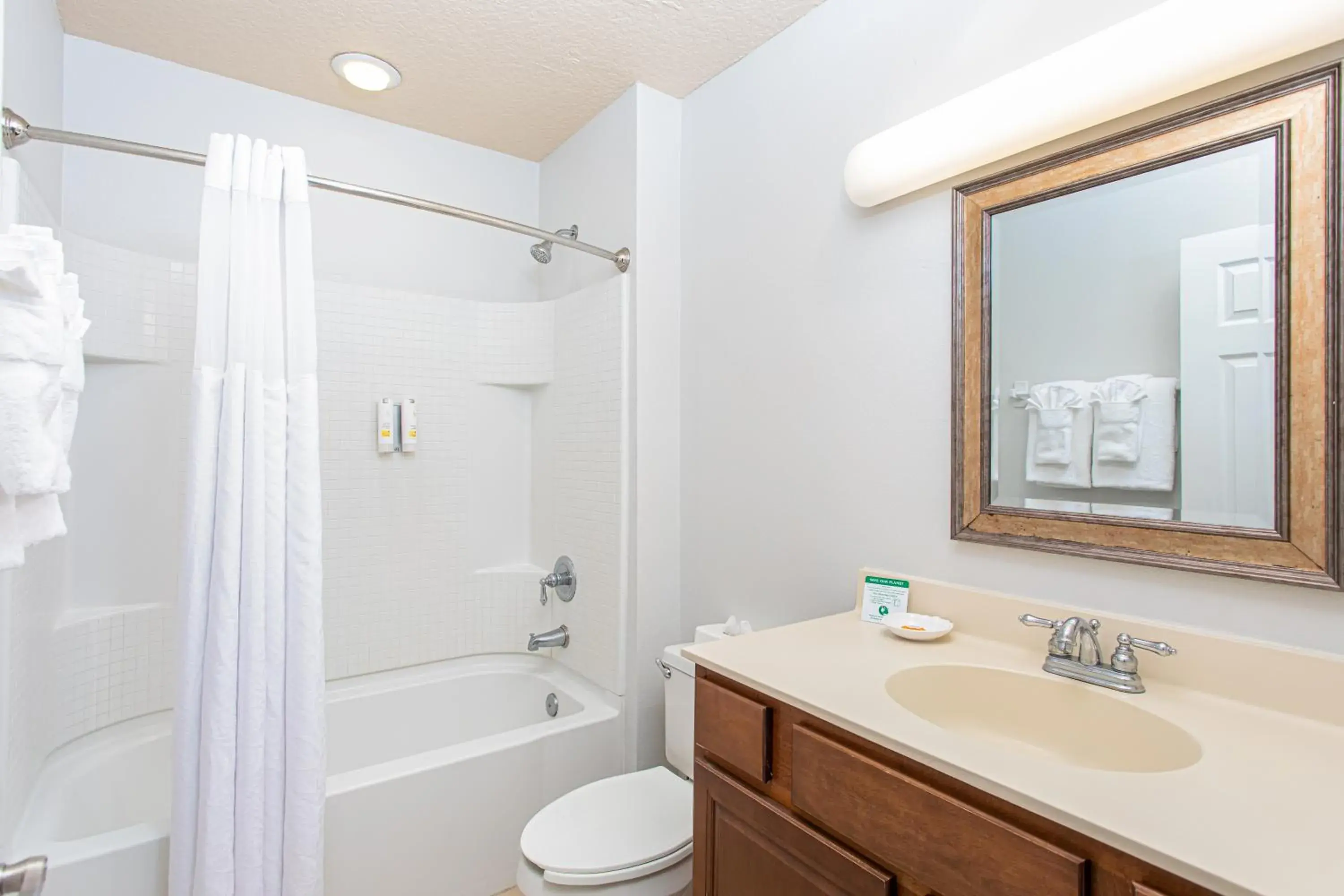 Bathroom in Seaside Amelia Inn - Amelia Island