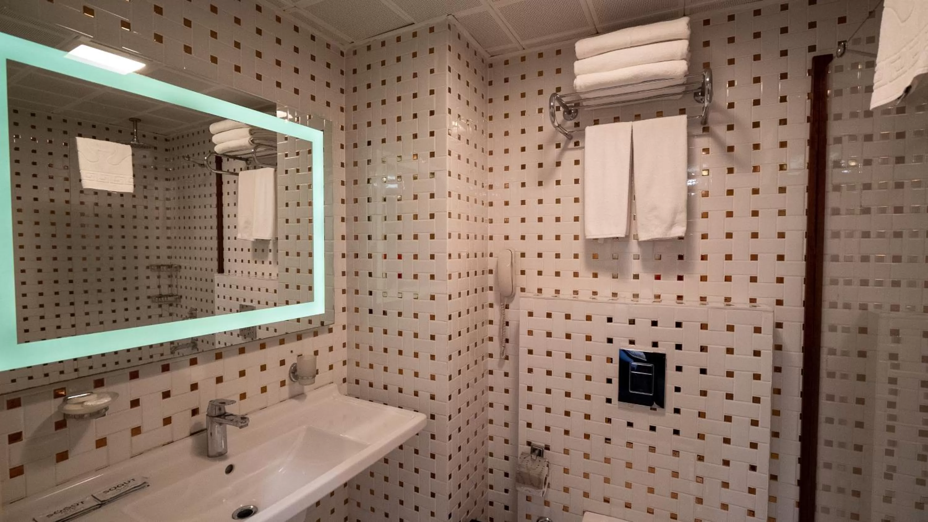 Bathroom in Sogut Hotel Old City