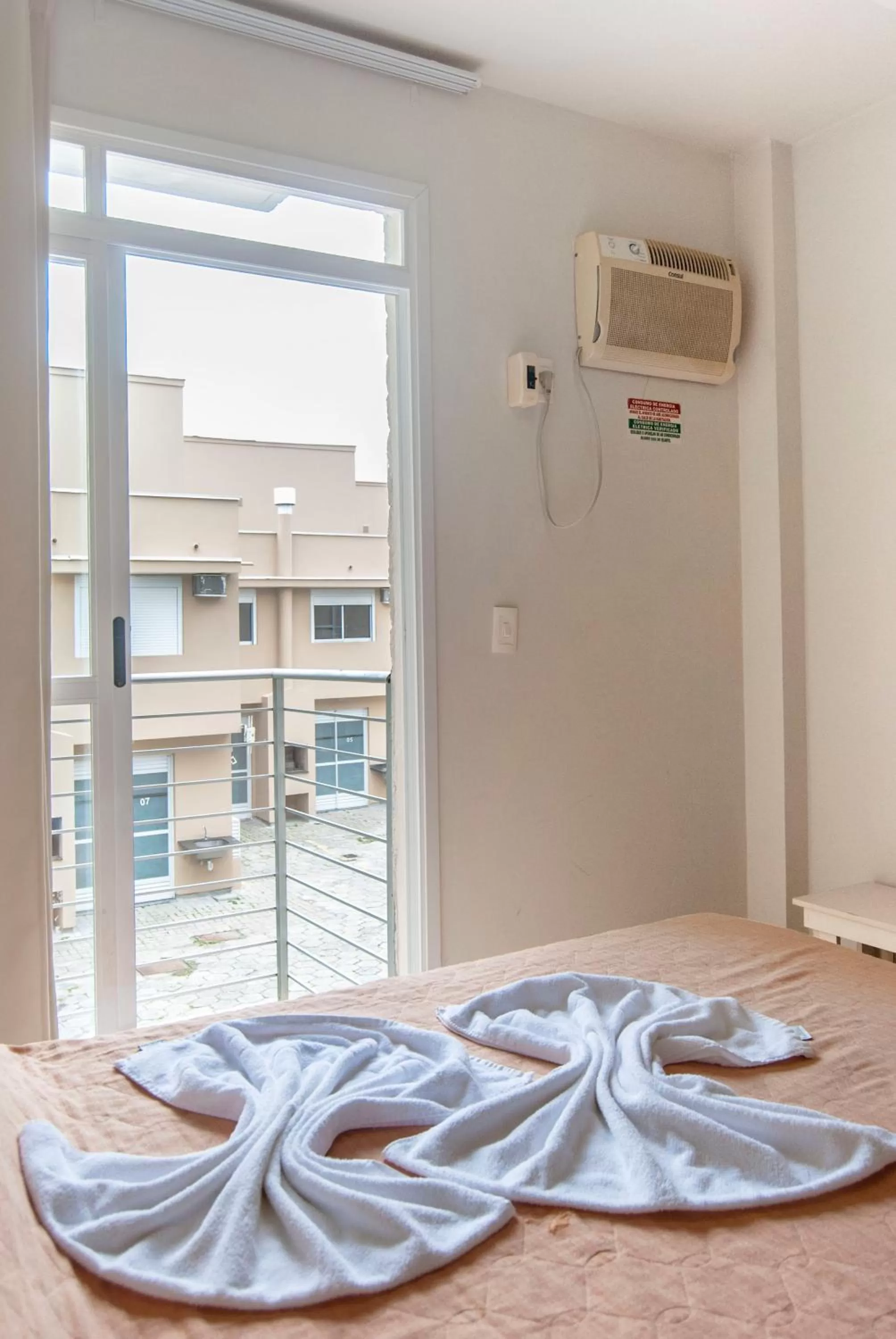 Photo of the whole room in Pousada Holiday