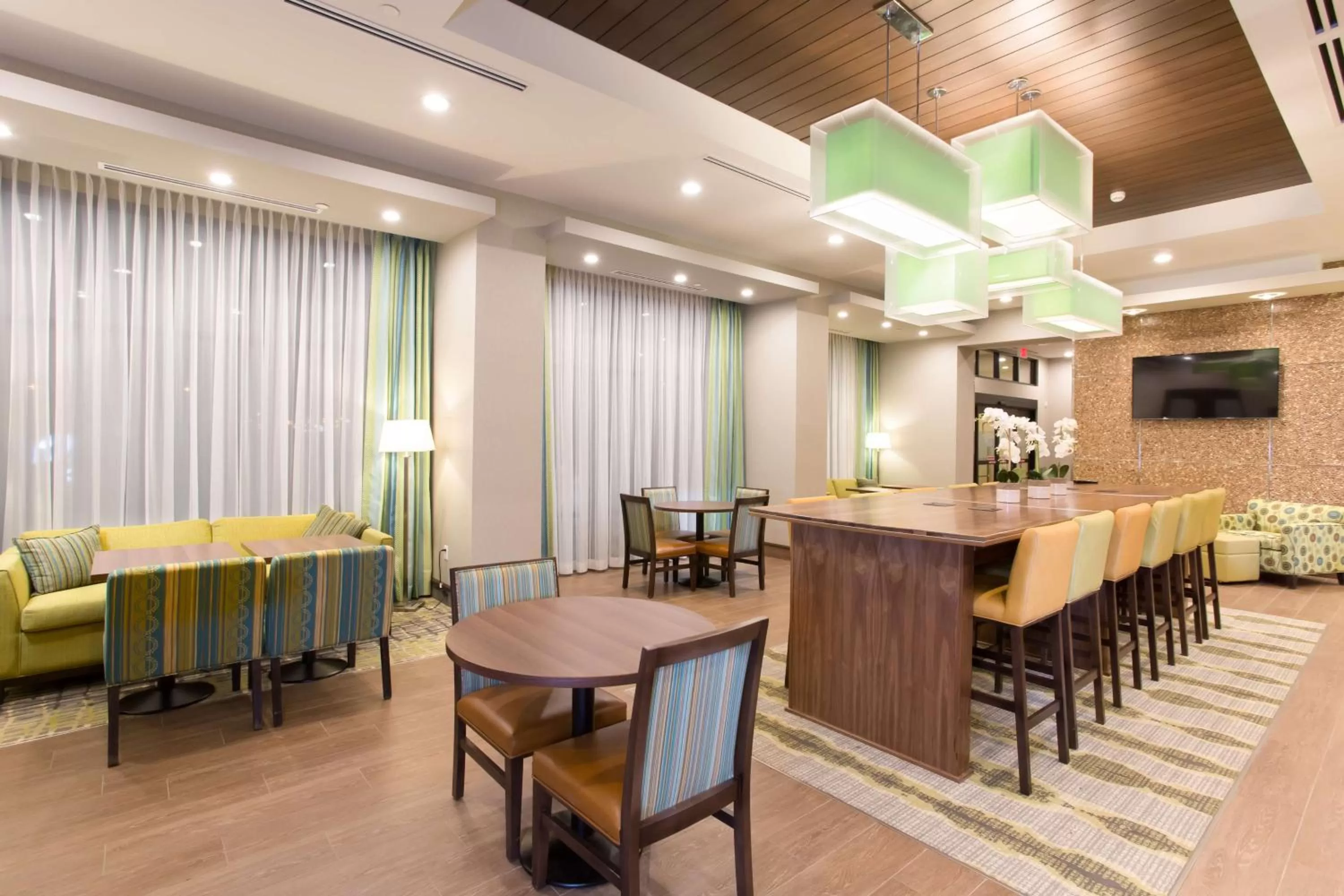 Lobby or reception in Hampton Inn by Hilton Lloydminster