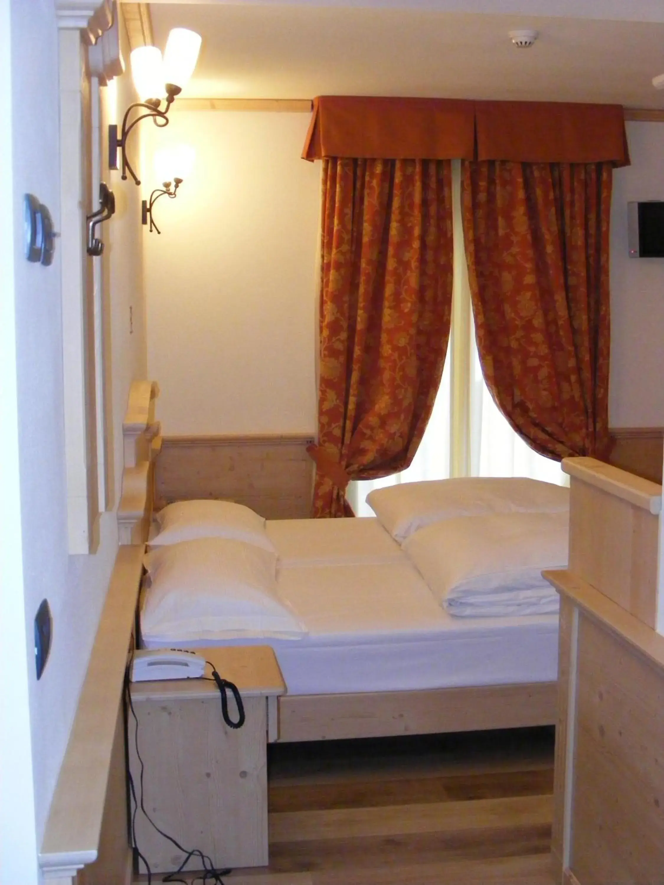 Photo of the whole room, Bed in Hotel Arisch