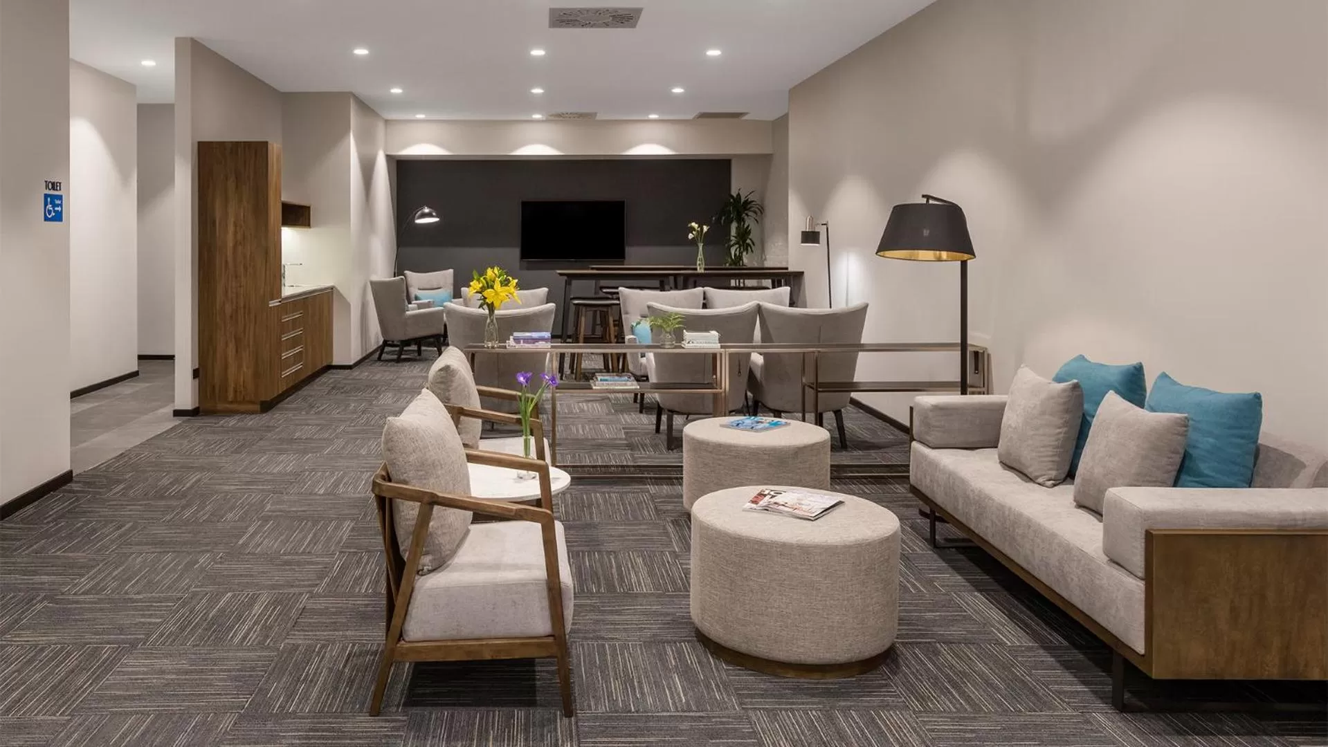 Lounge or bar in Oaks Wellington Hotel