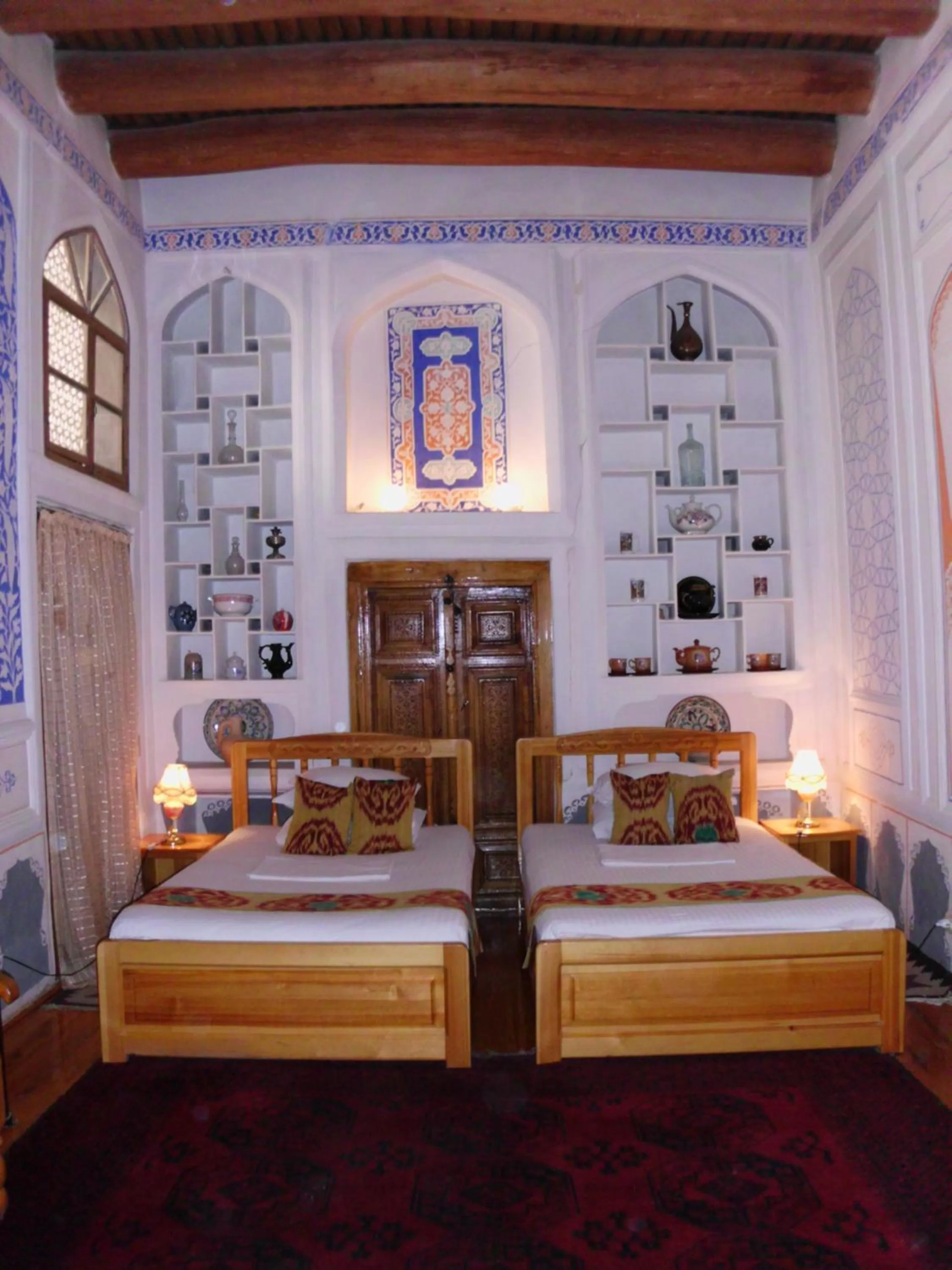 Photo of the whole room, Bed in Emir