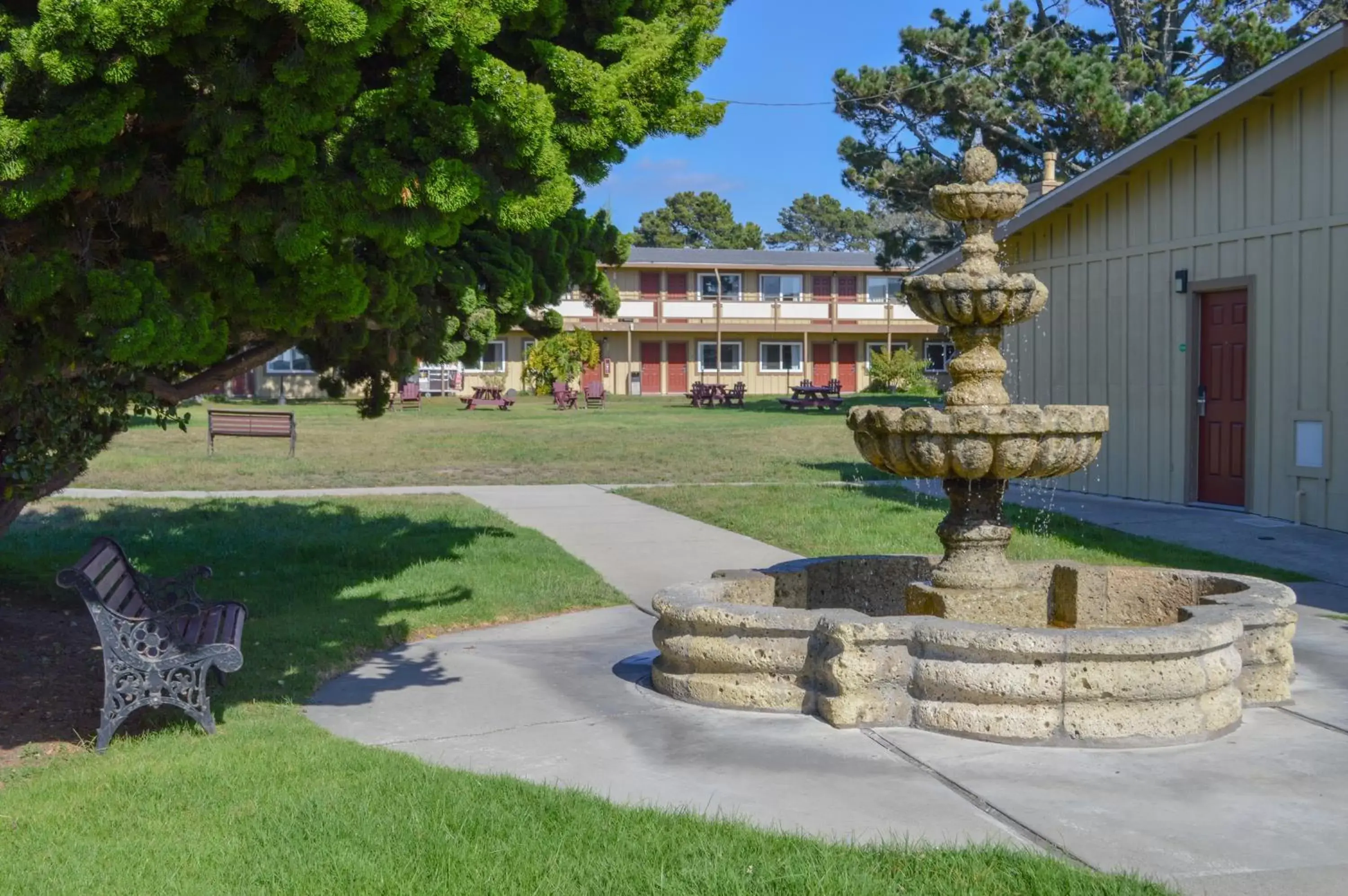 Property Building in Silver Surf Motel