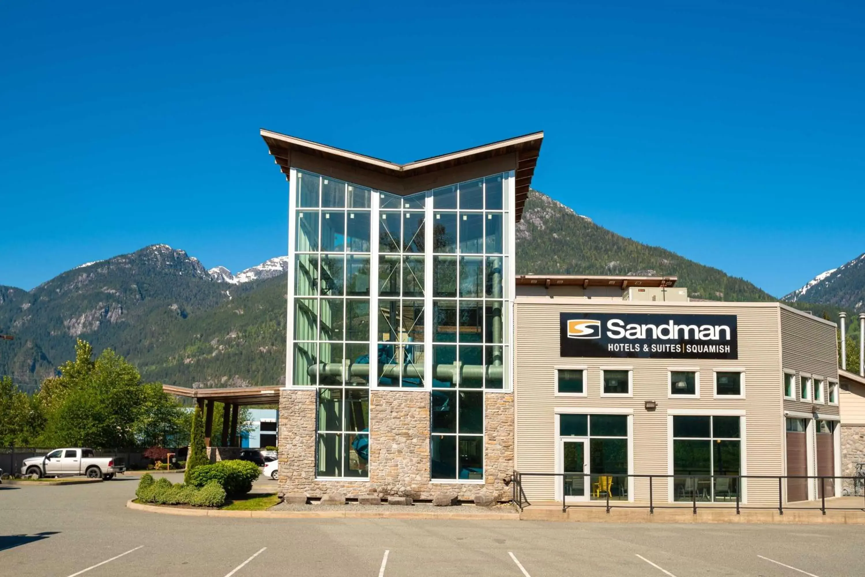 Property Building in Sandman Hotel and Suites Squamish