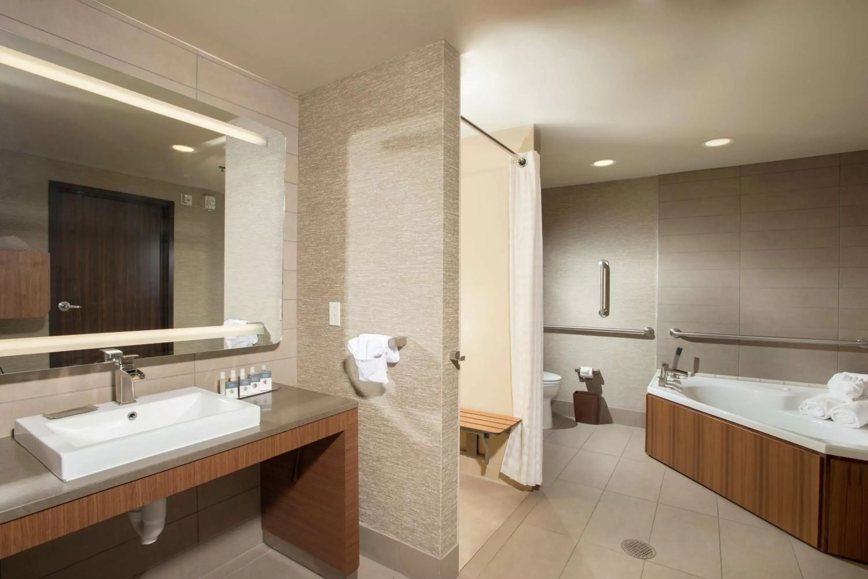 Bathroom in The Broadway Columbia - a DoubleTree by Hilton Hotel