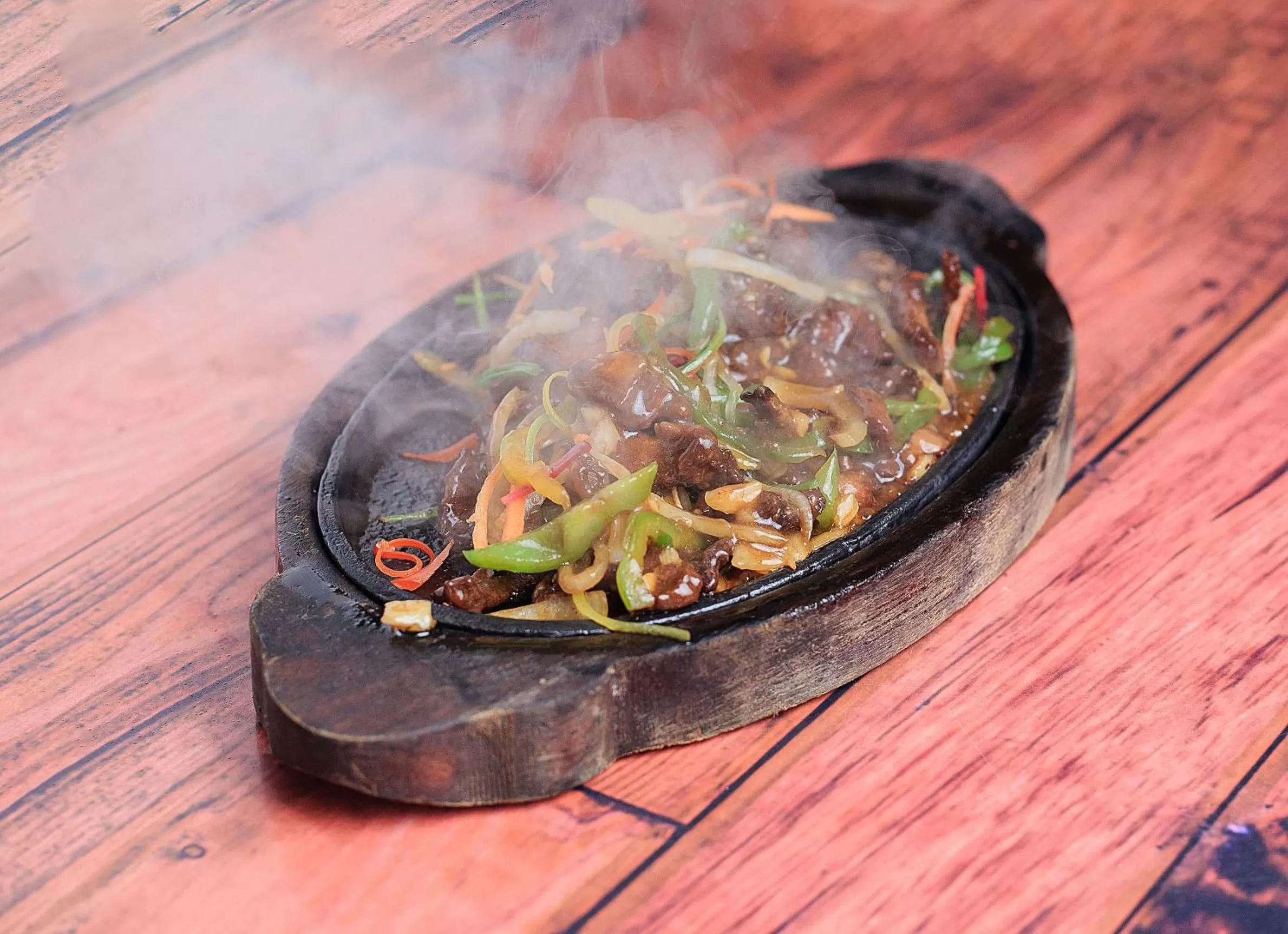 Restaurant/places to eat in Noble House Hotel