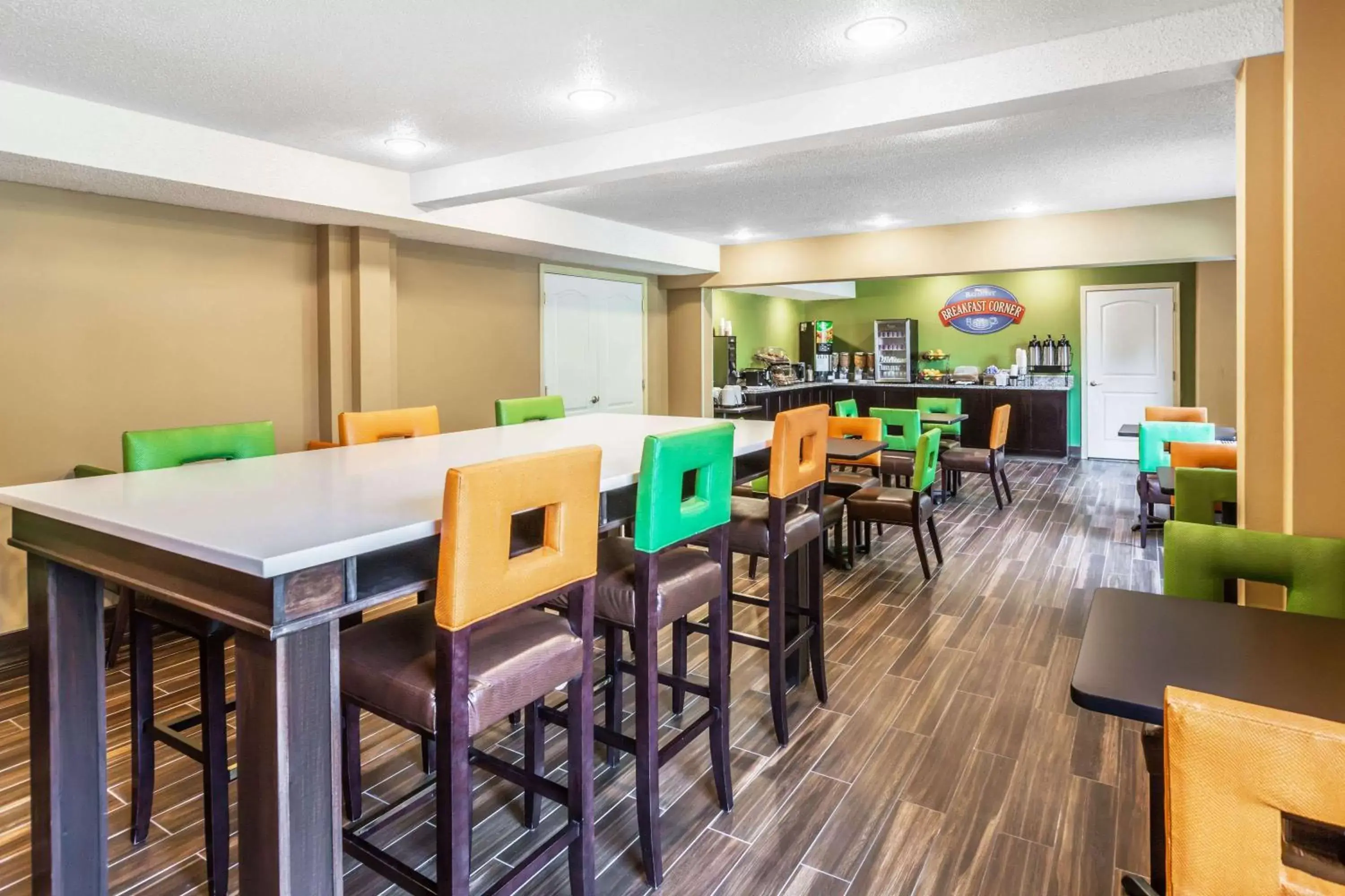 Restaurant/places to eat in Baymont by Wyndham Newark at University of Delaware Restaurant/places to eat in Baymont by Wyndham Newark at University of Delaware