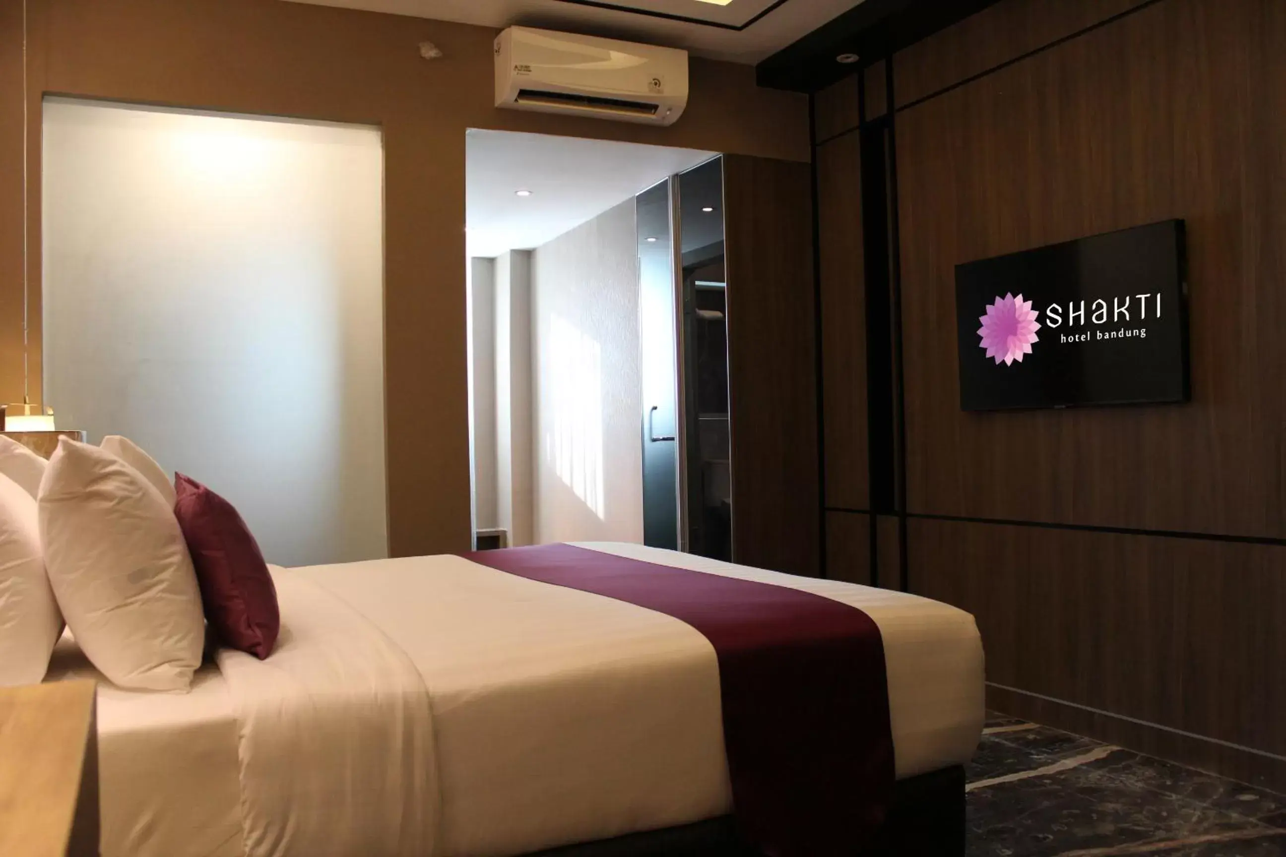 Bedroom, Bed in Shakti Hotel Bandung