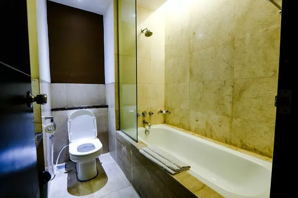 Bathroom in Grand Serela Setiabudhi Bandung