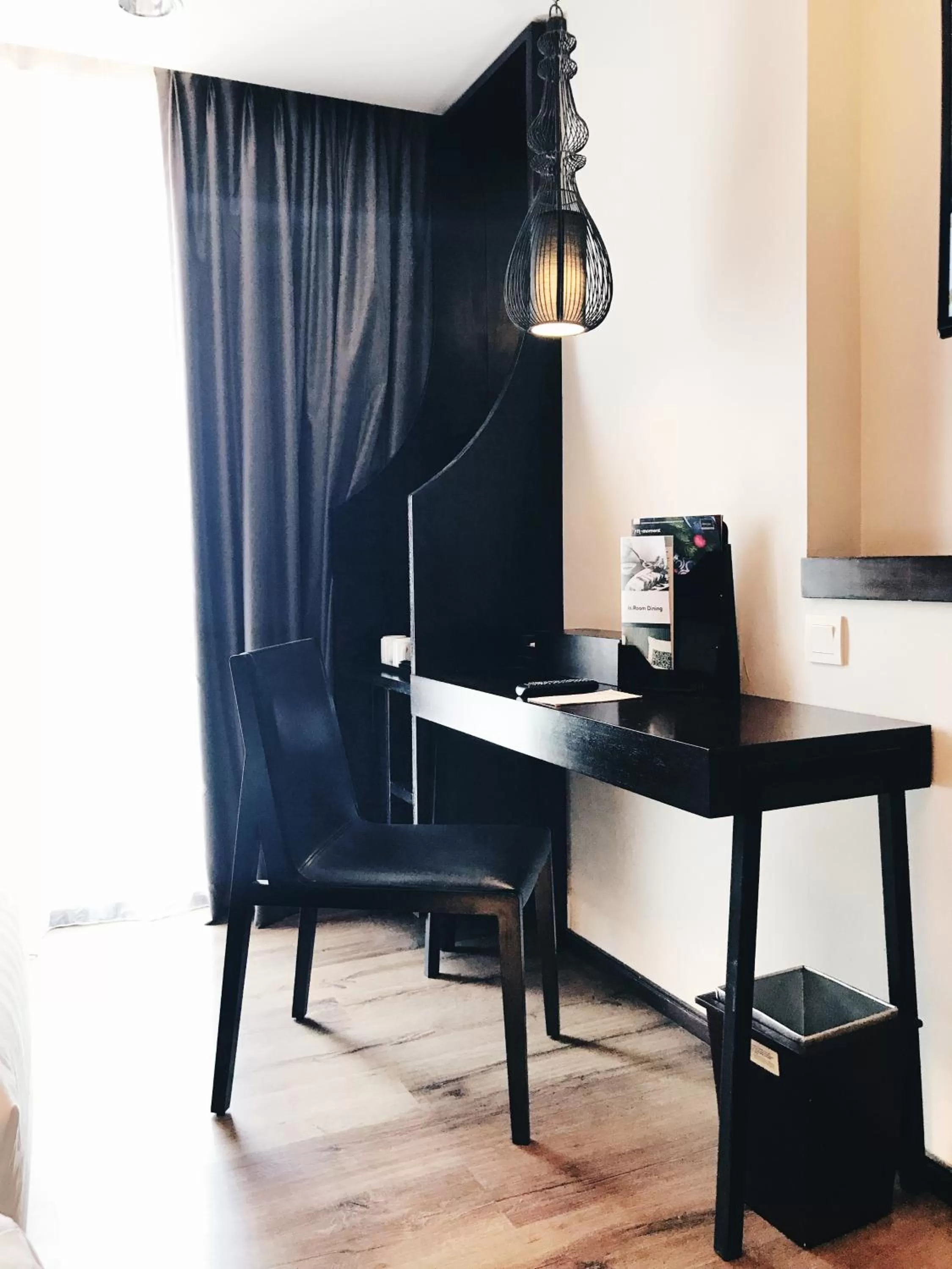 Seating area in Mercure Surabaya Grand Mirama