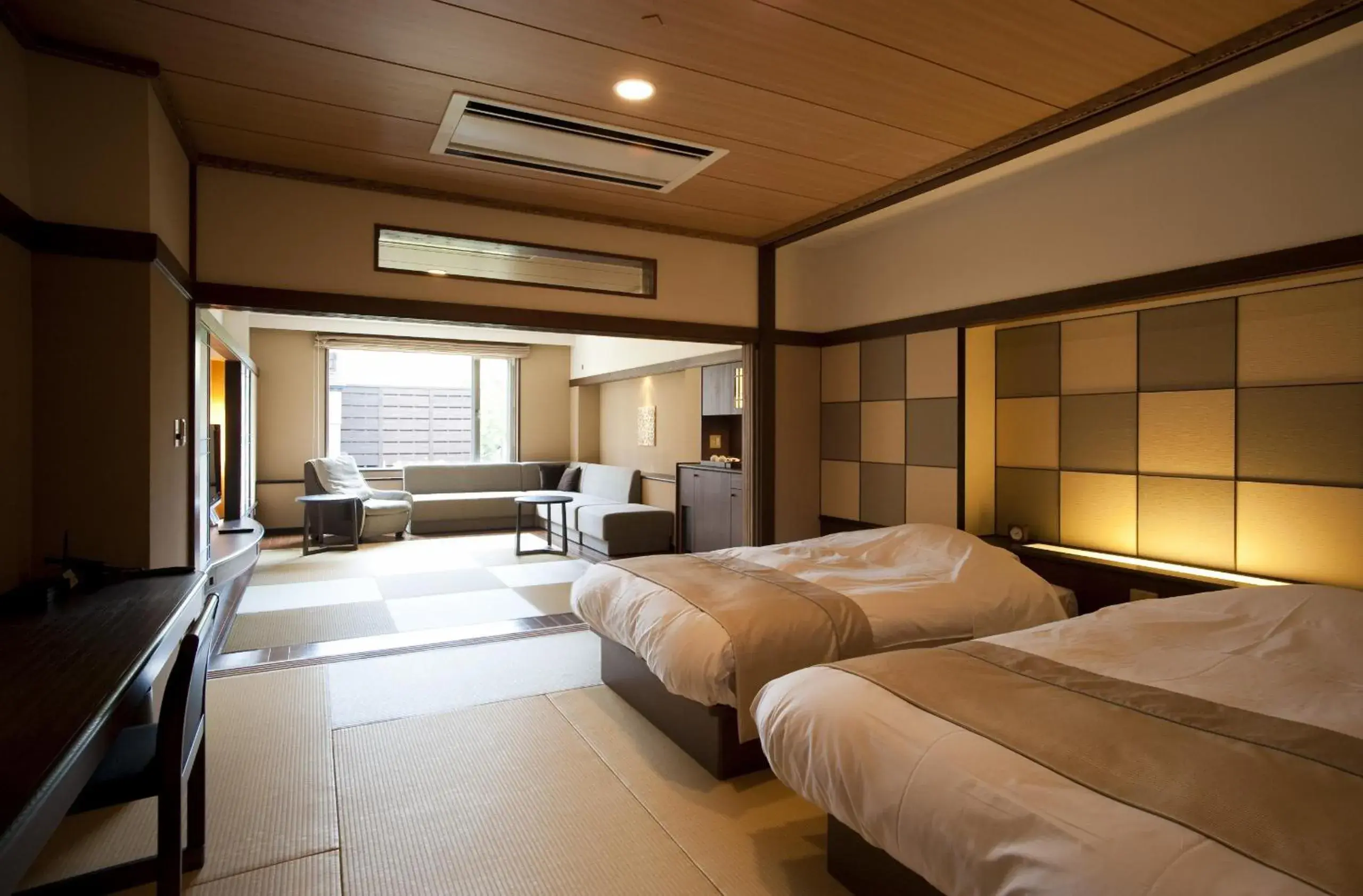 Room with Tatami Area - Buffet Breakfast + Buffet Dinner Included  in Lake Shikotsu Tsuruga Resort Spa Mizu no Uta