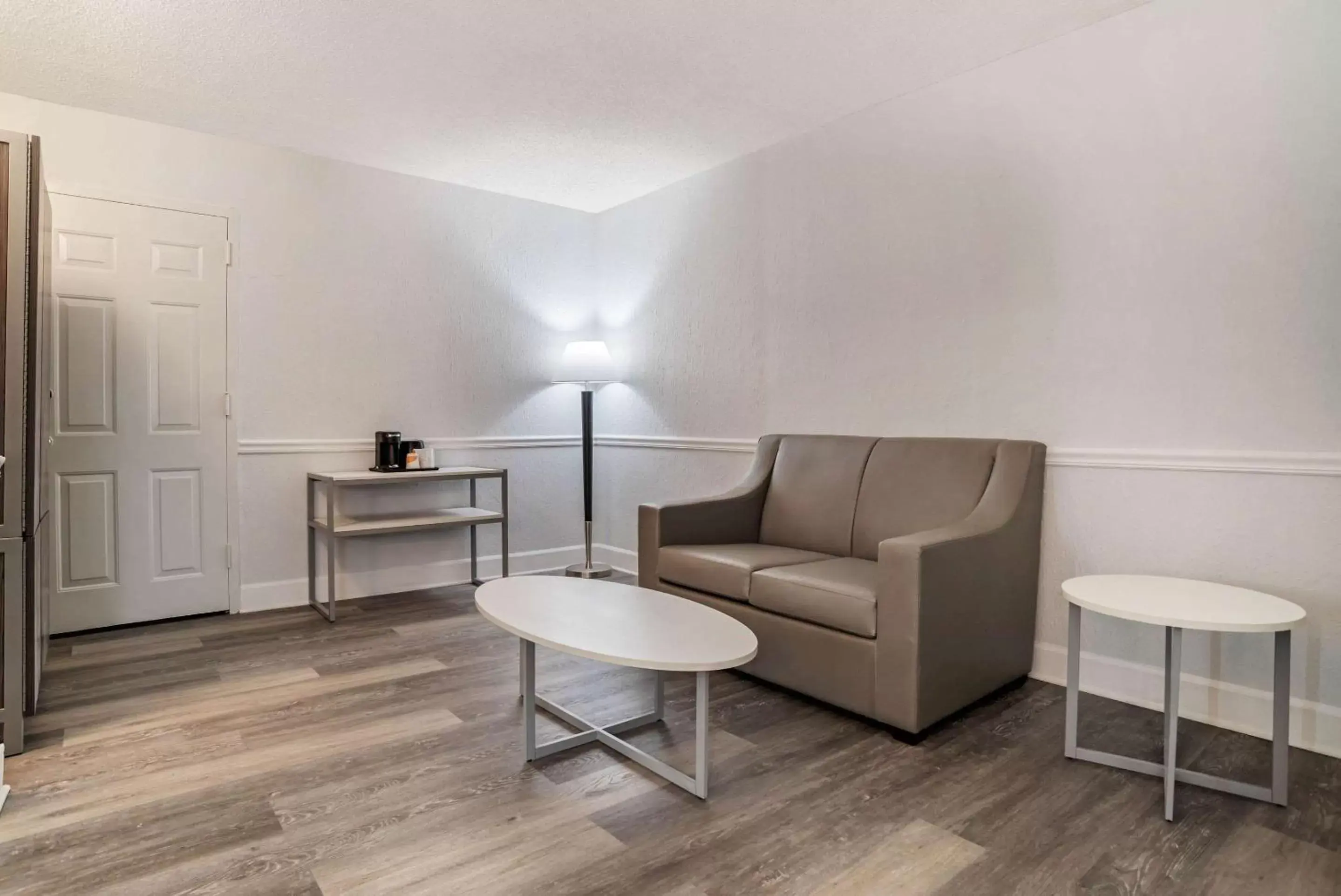 Two Double Beds, Mobility Accessible Suite, Roll-In Shower, Non-Smoking in Baymont by Wyndham Montgomery AL Two Double Beds, Mobility Accessible Suite, Roll-In Shower, Non-Smoking in Baymont by Wyndham Montgomery AL