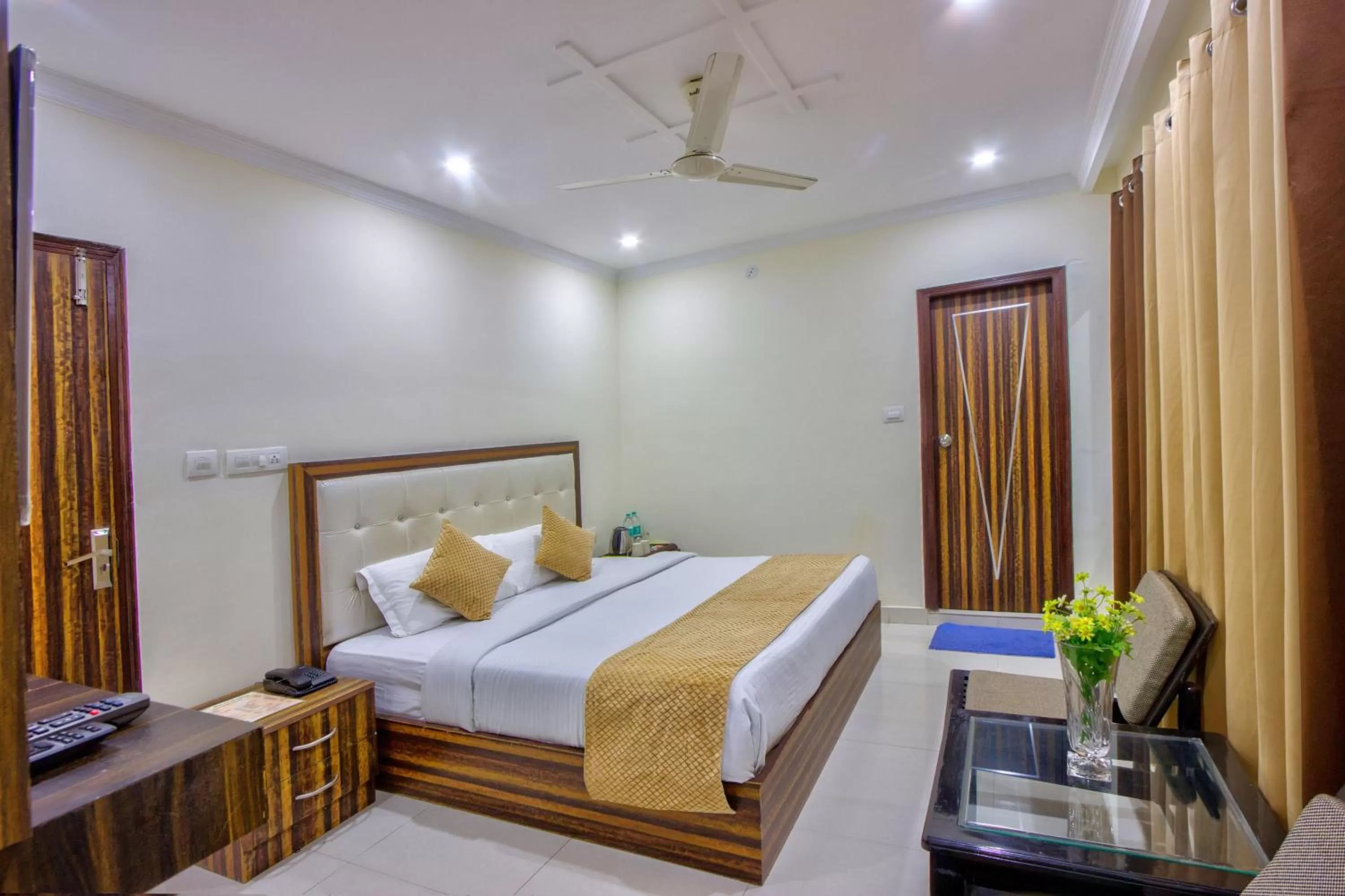 Bedroom, Bed in Hotel Bliss Valley - Hotel in Dharamshala