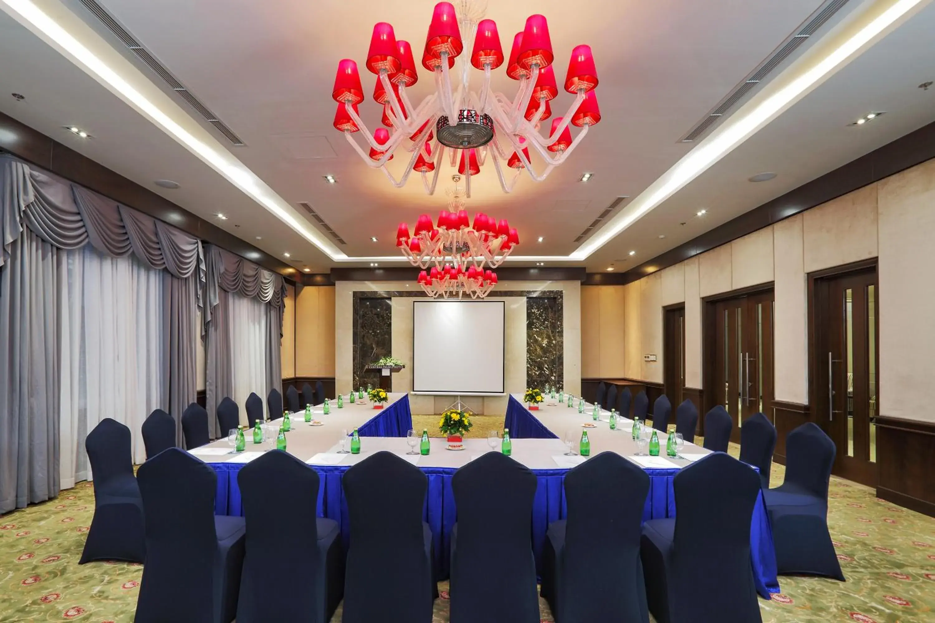 Meeting/conference room in Central Palace Hotel