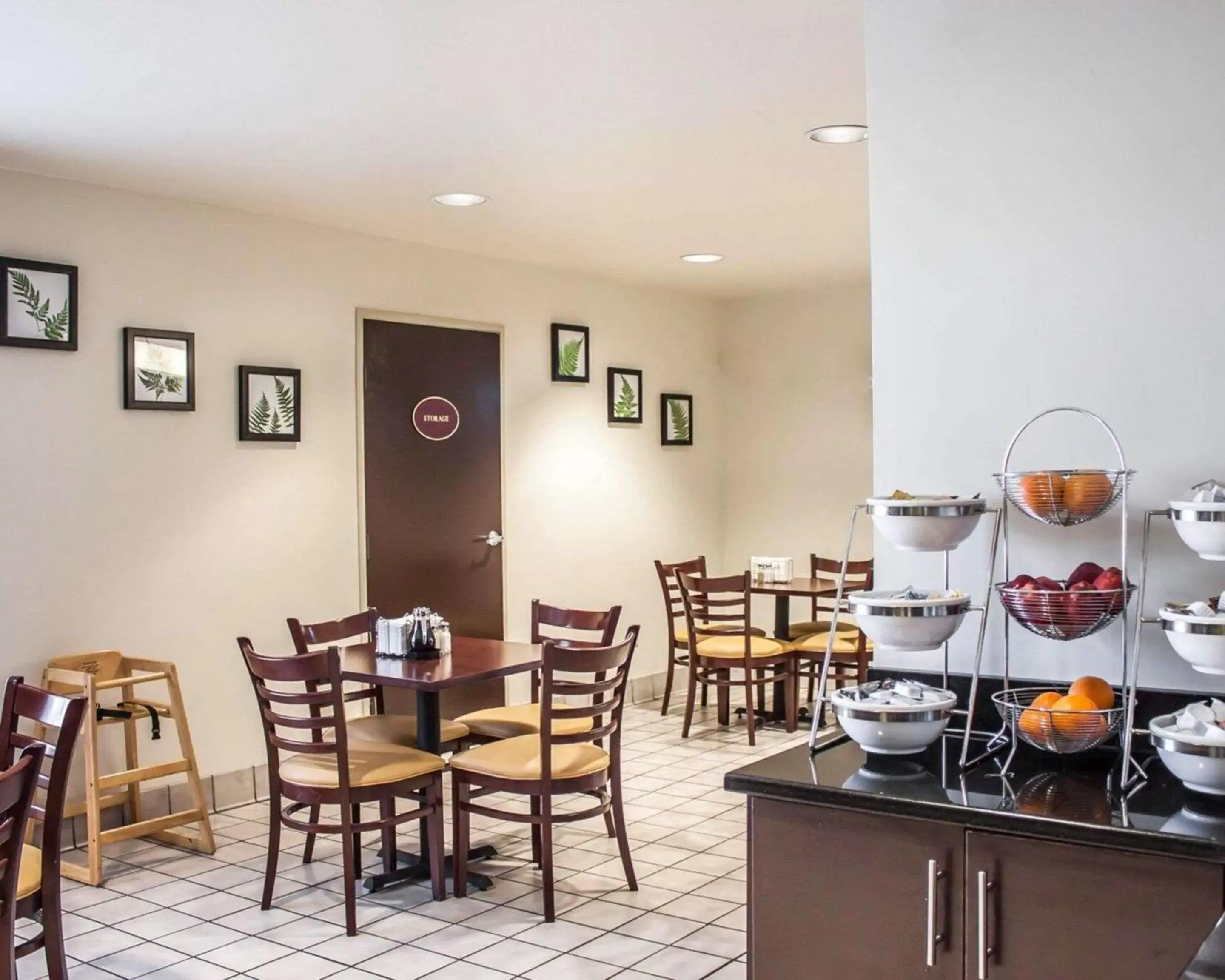 Restaurant/Places to Eat in Sleep Inn - Nampa
