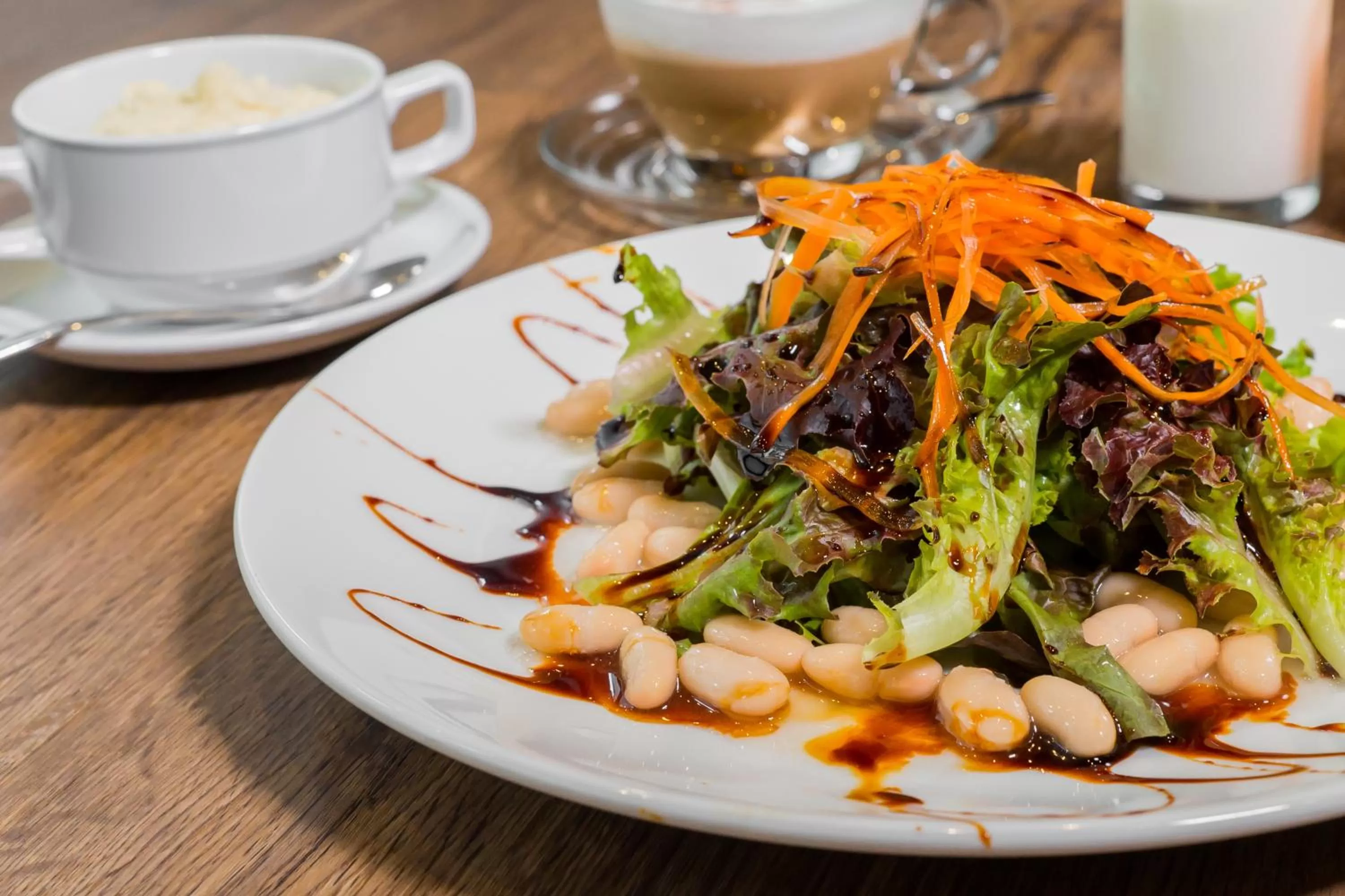 Food and drinks in XQ Pattaya Hotel