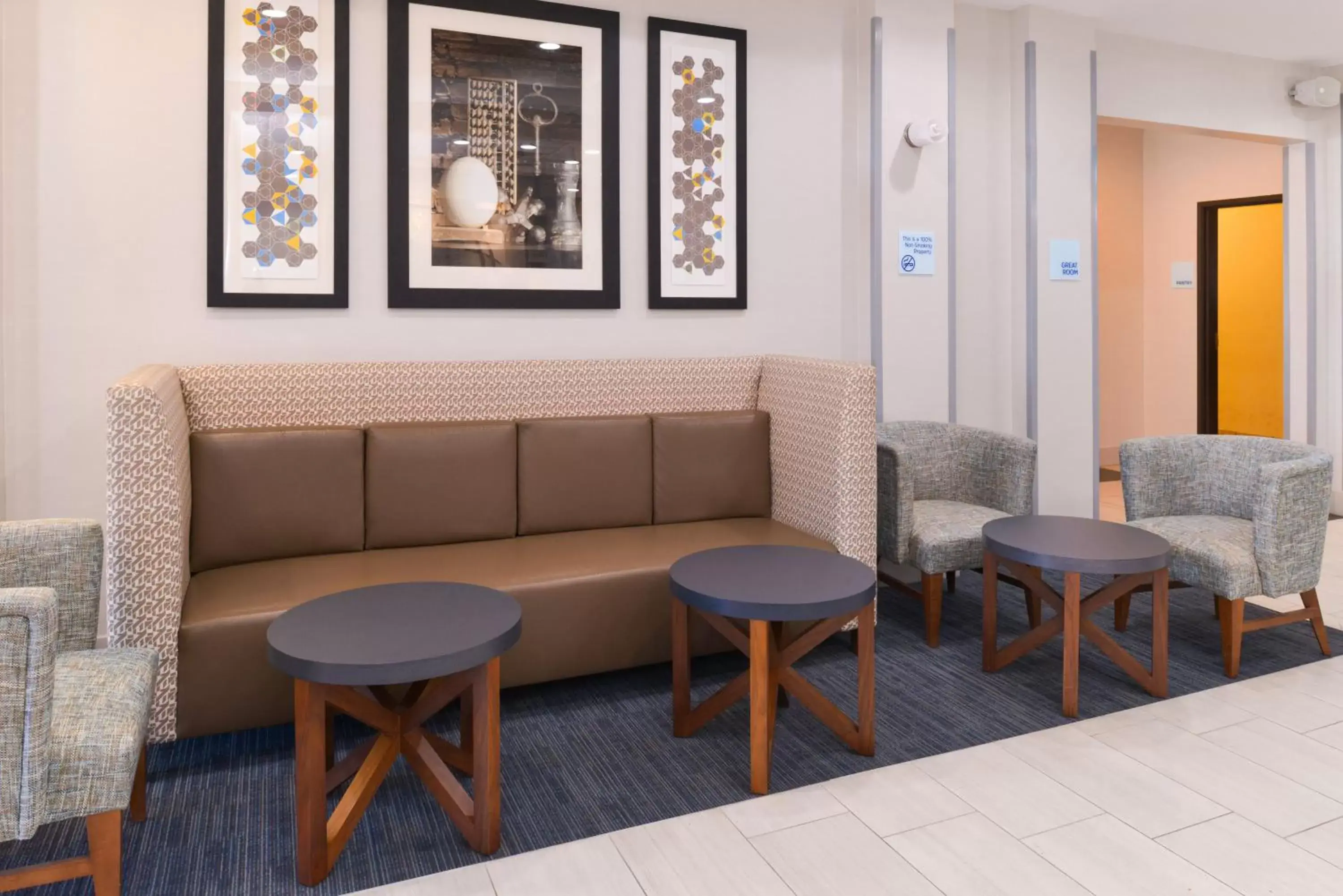 Property building, Seating Area in Holiday Inn Express Hotel & Suites Abilene Mall South, an IHG Hotel