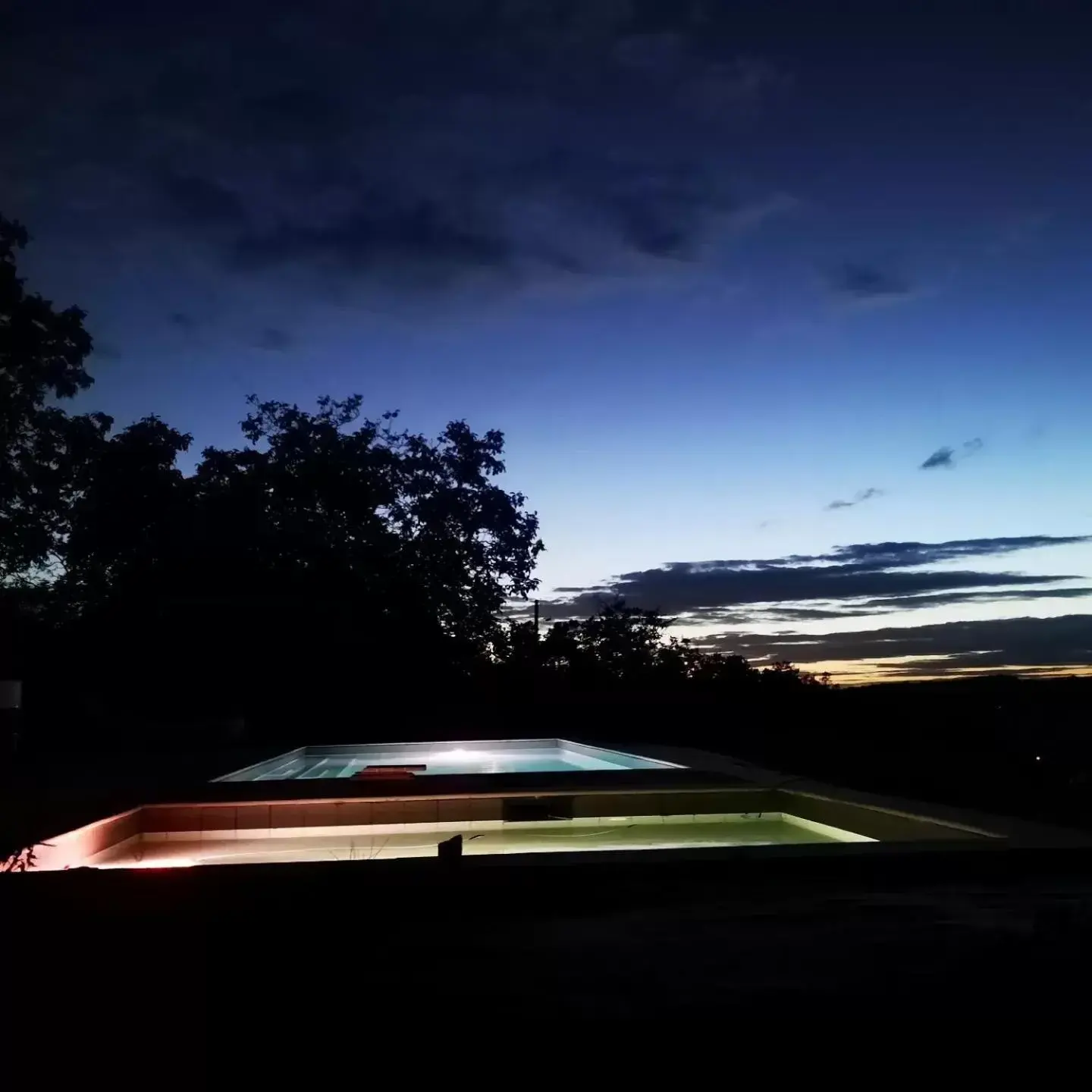 Swimming pool in Domaine de Lascaux