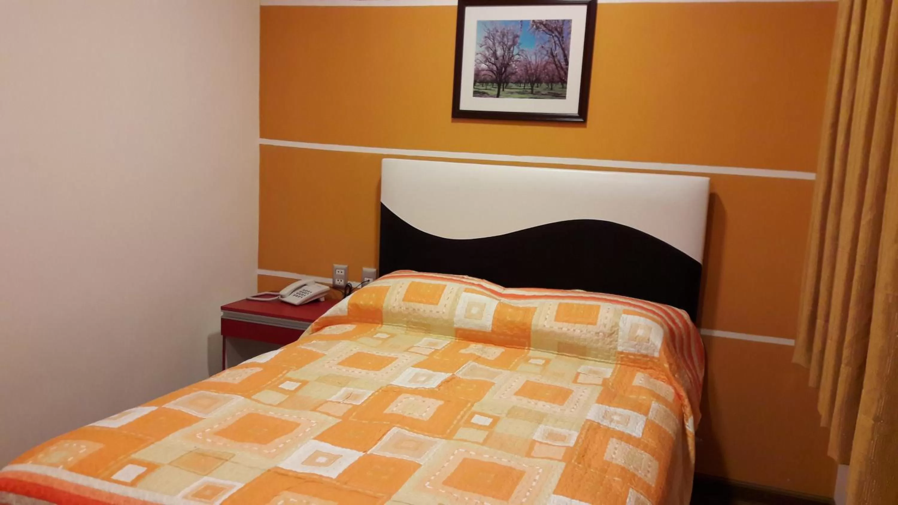 Photo of the whole room, Bed in Apart Serma Hotel