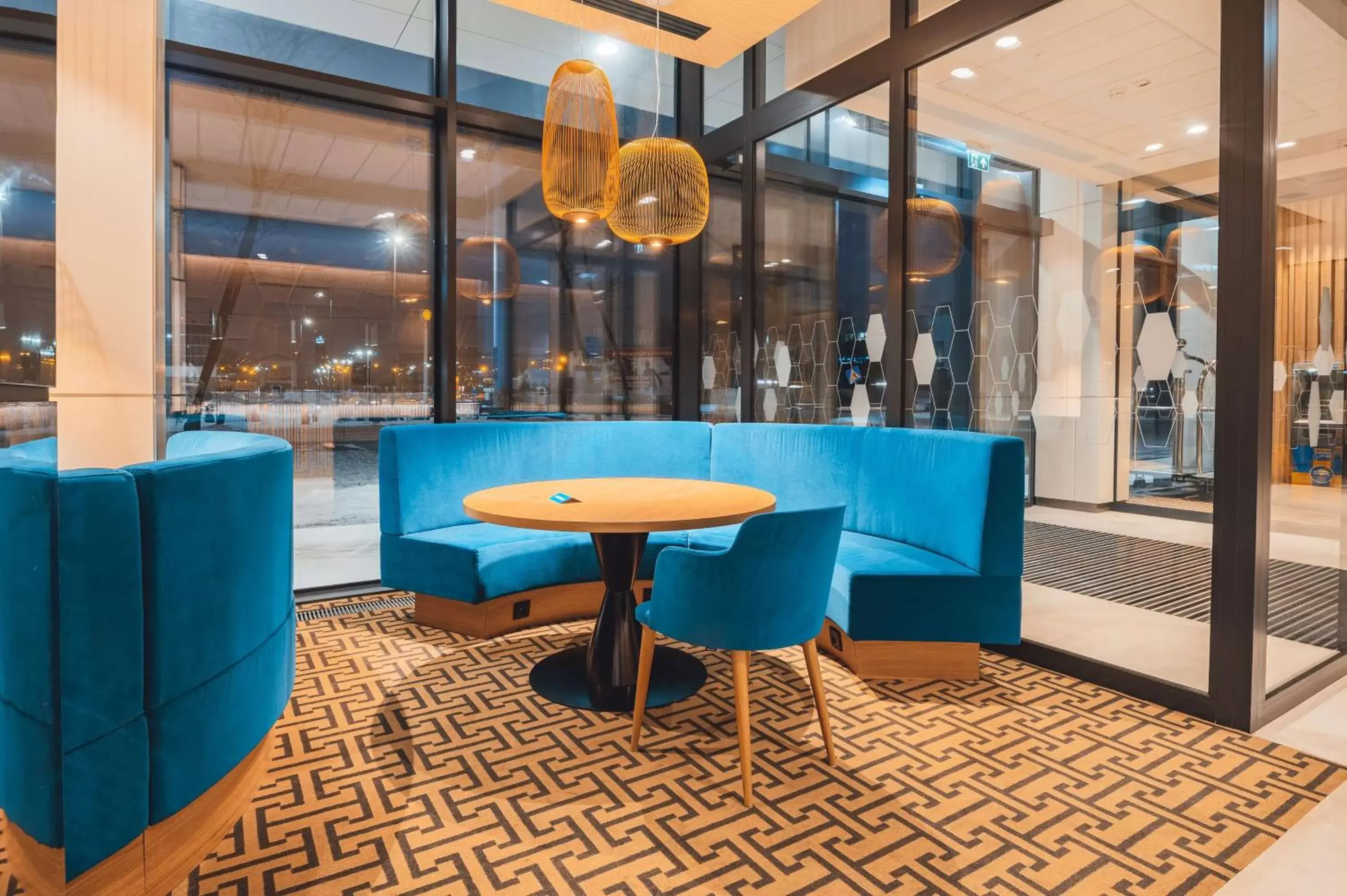 Lobby or reception, Lounge/Bar in Hampton By Hilton Warsaw Reduta