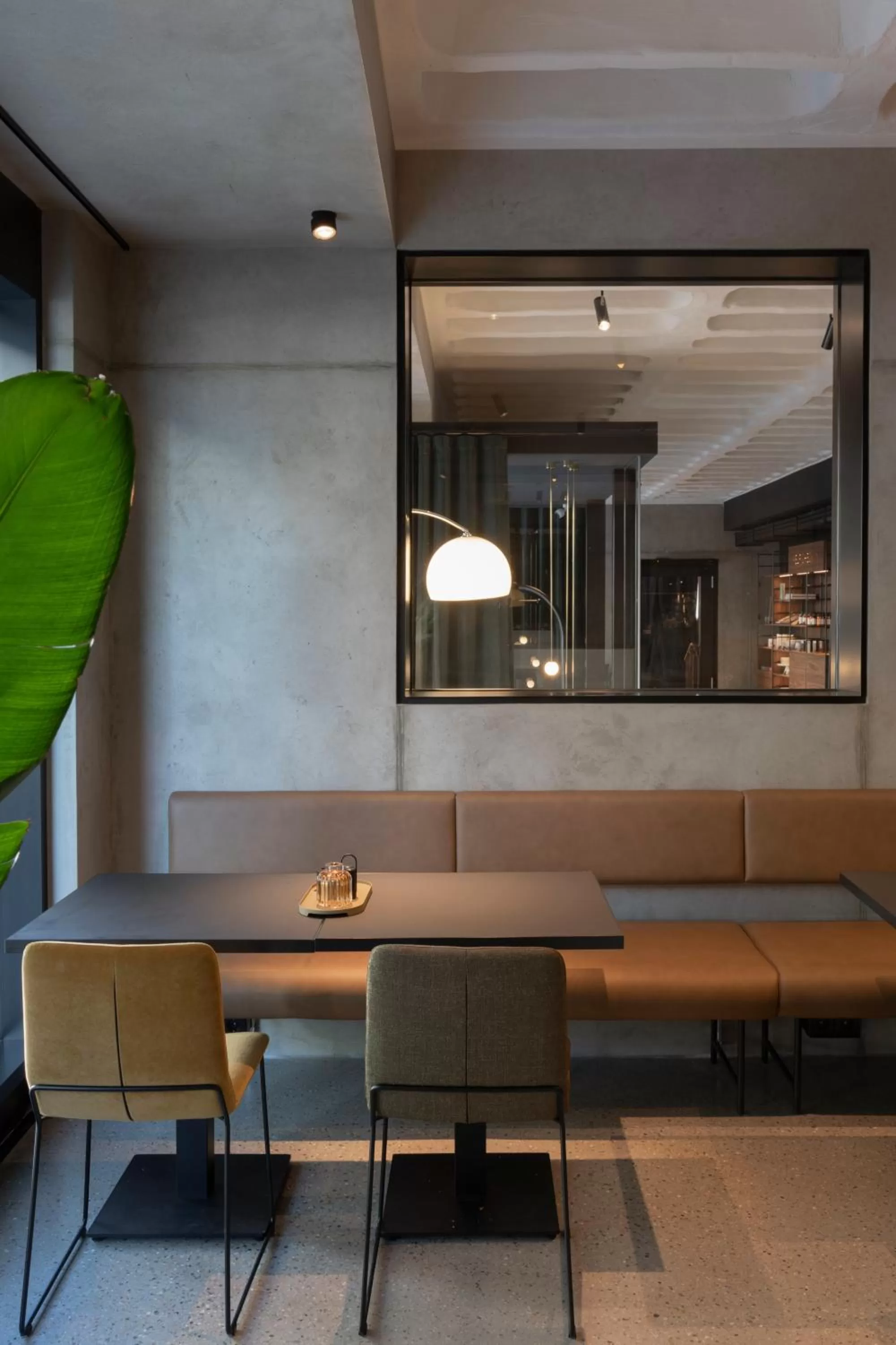 Restaurant/places to eat in EmiLu Design Hotel