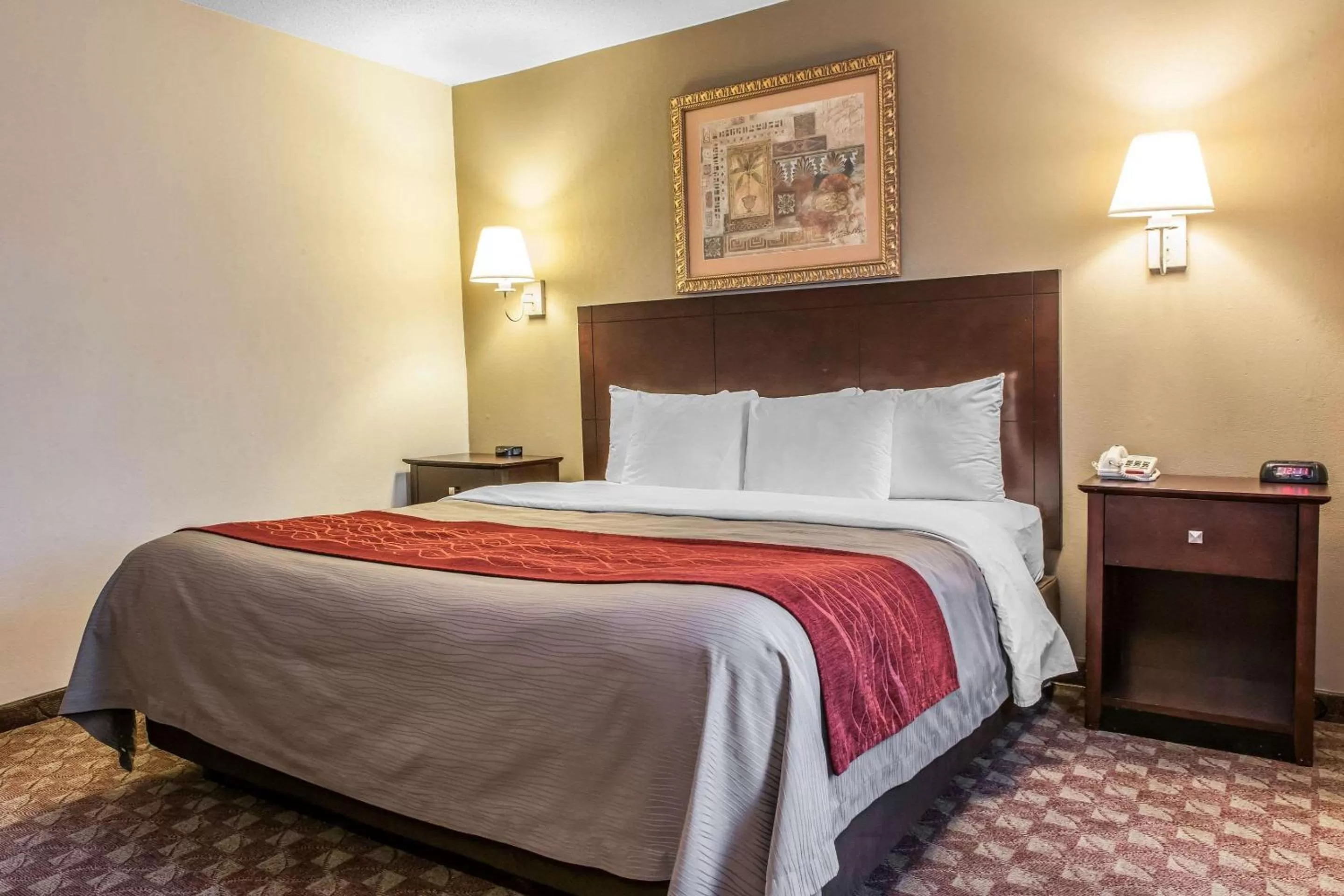 Photo of the whole room, Bed in Quality Inn Defiance