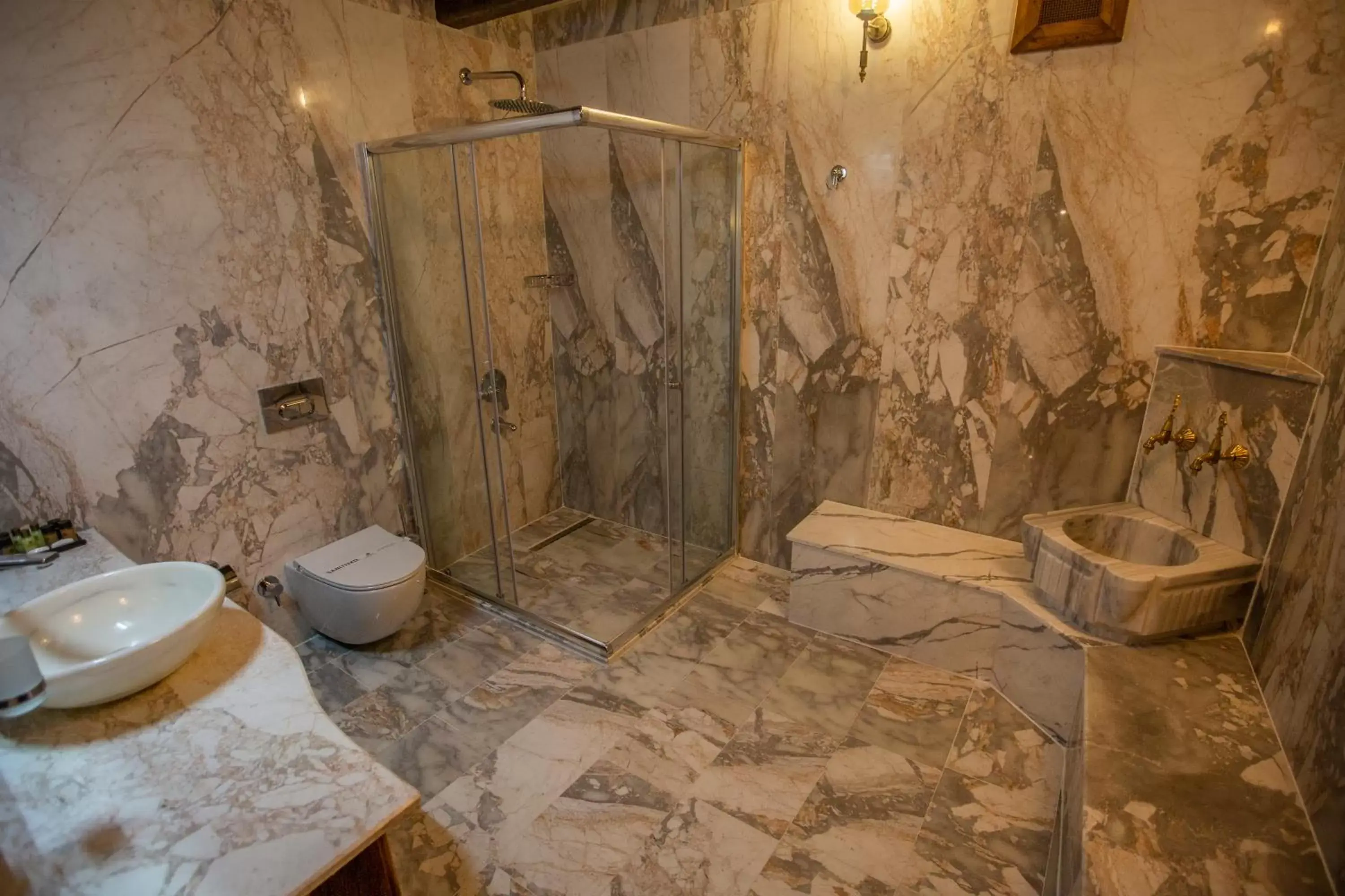 Bathroom in Divan Cave House