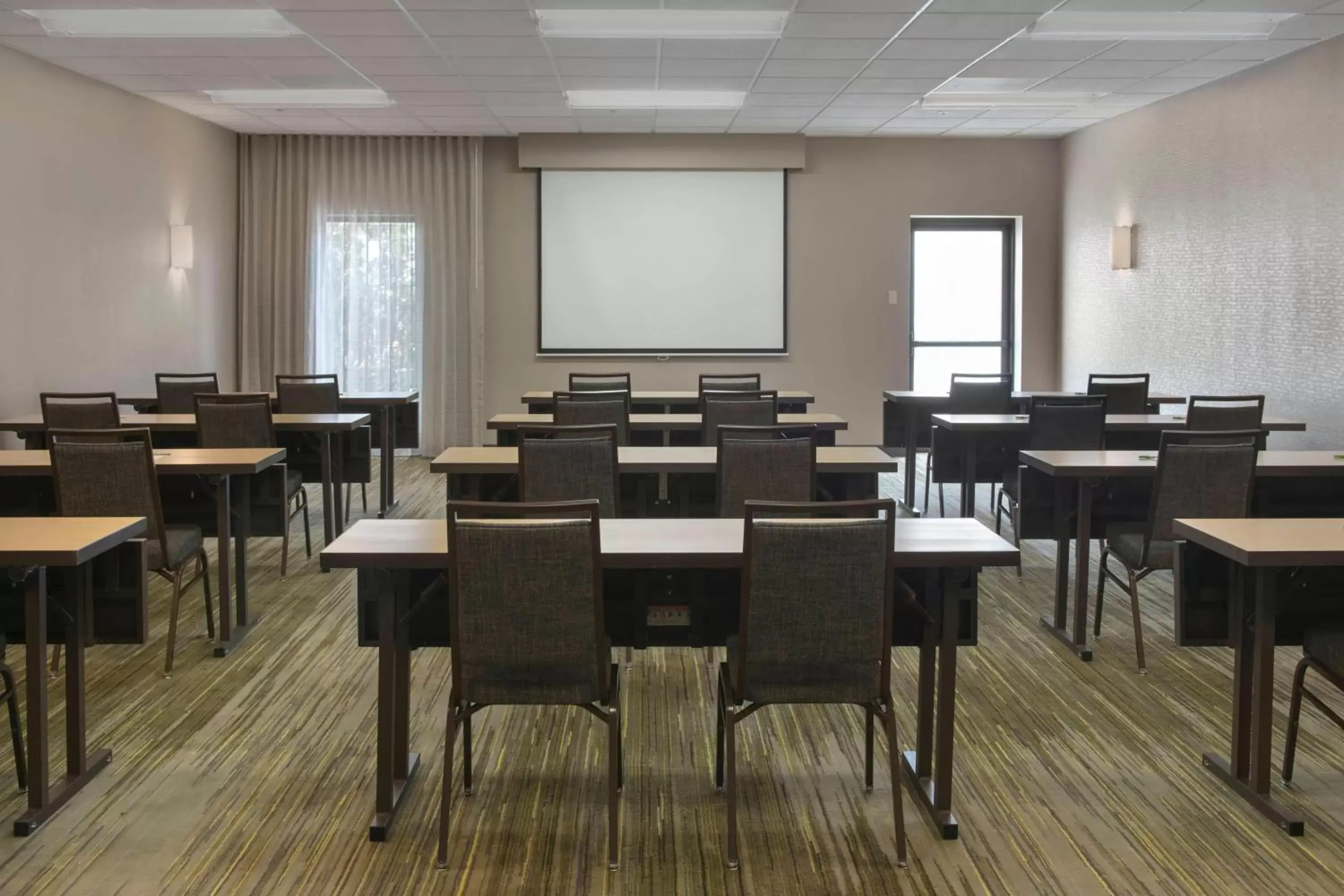 Meeting/conference room in Courtyard by Marriott Boston Norwood/Canton