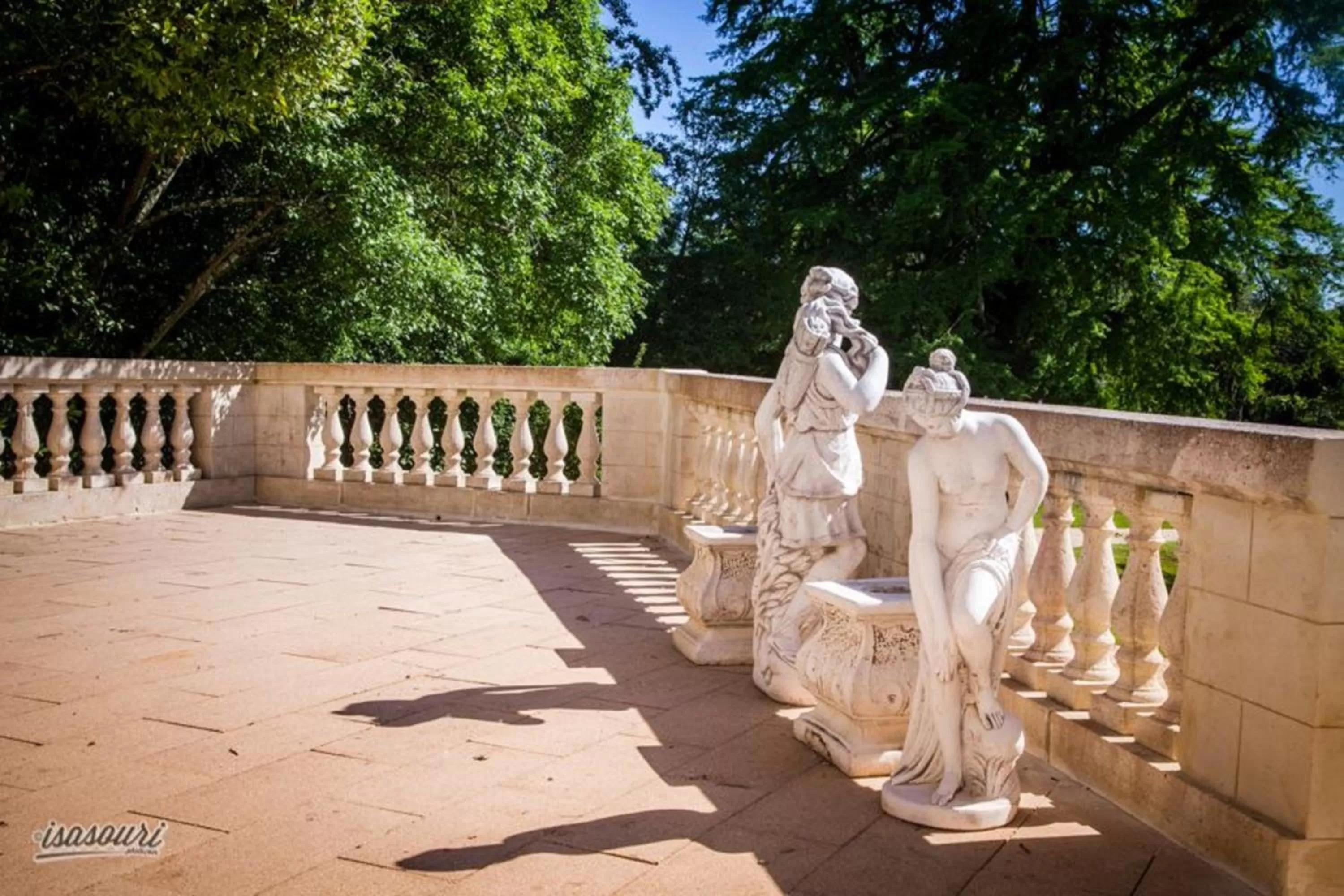 Balcony/Terrace in Logis Hotels - Château Saint Marcel