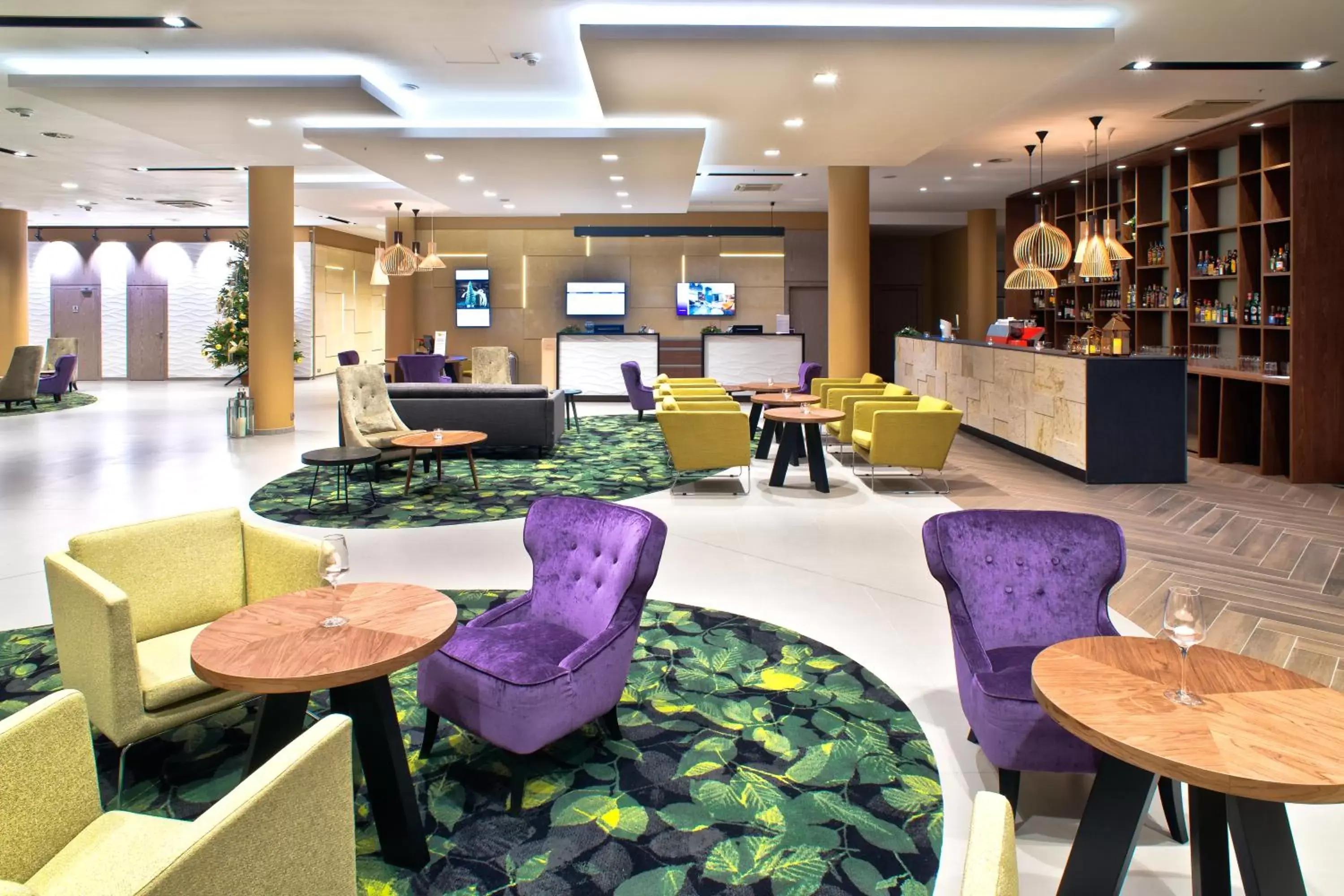 Lobby or reception in Mercure Jelenia Góra