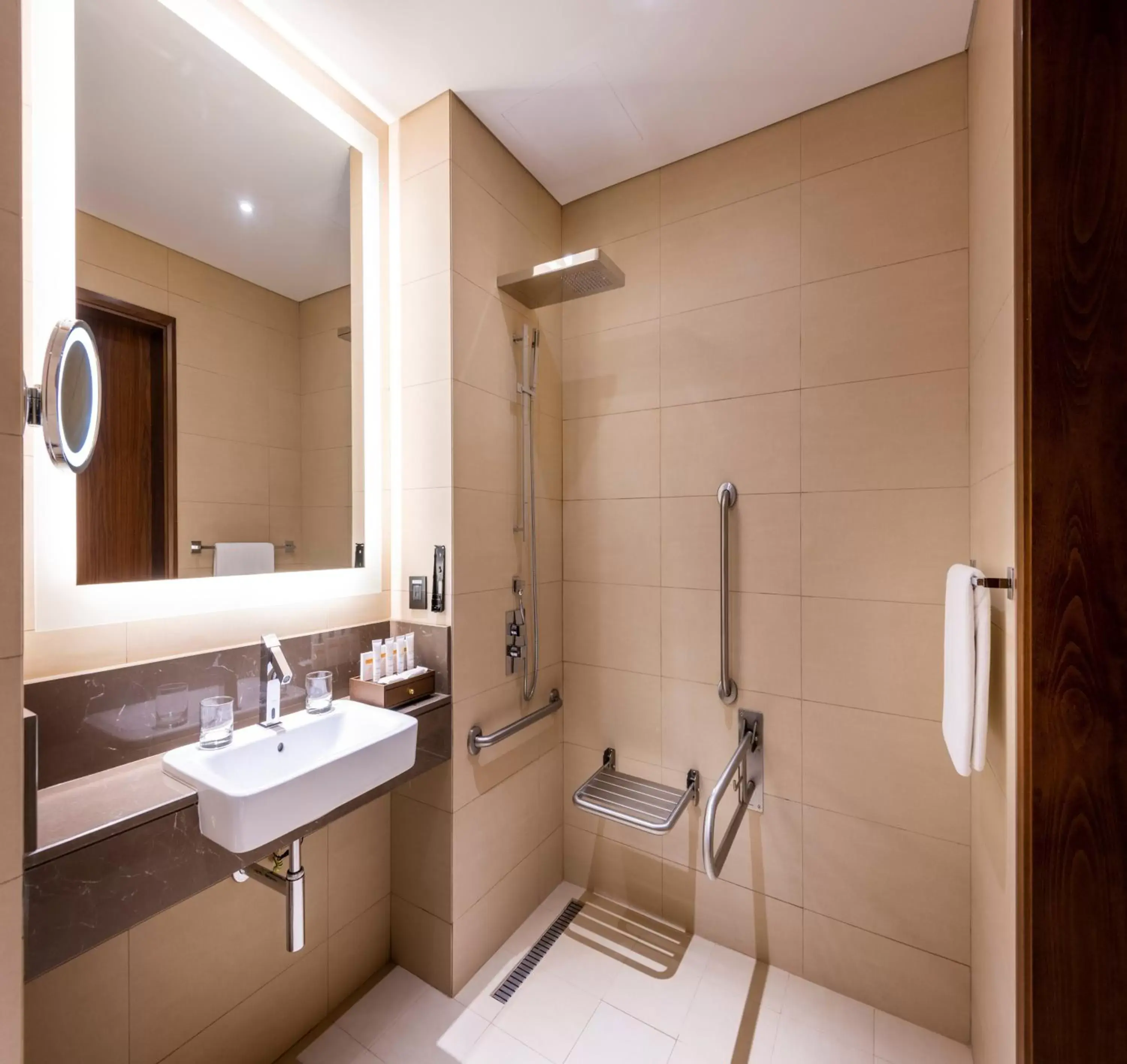 Photo of the whole room, Bathroom in Crowne Plaza Muscat OCEC, an IHG Hotel