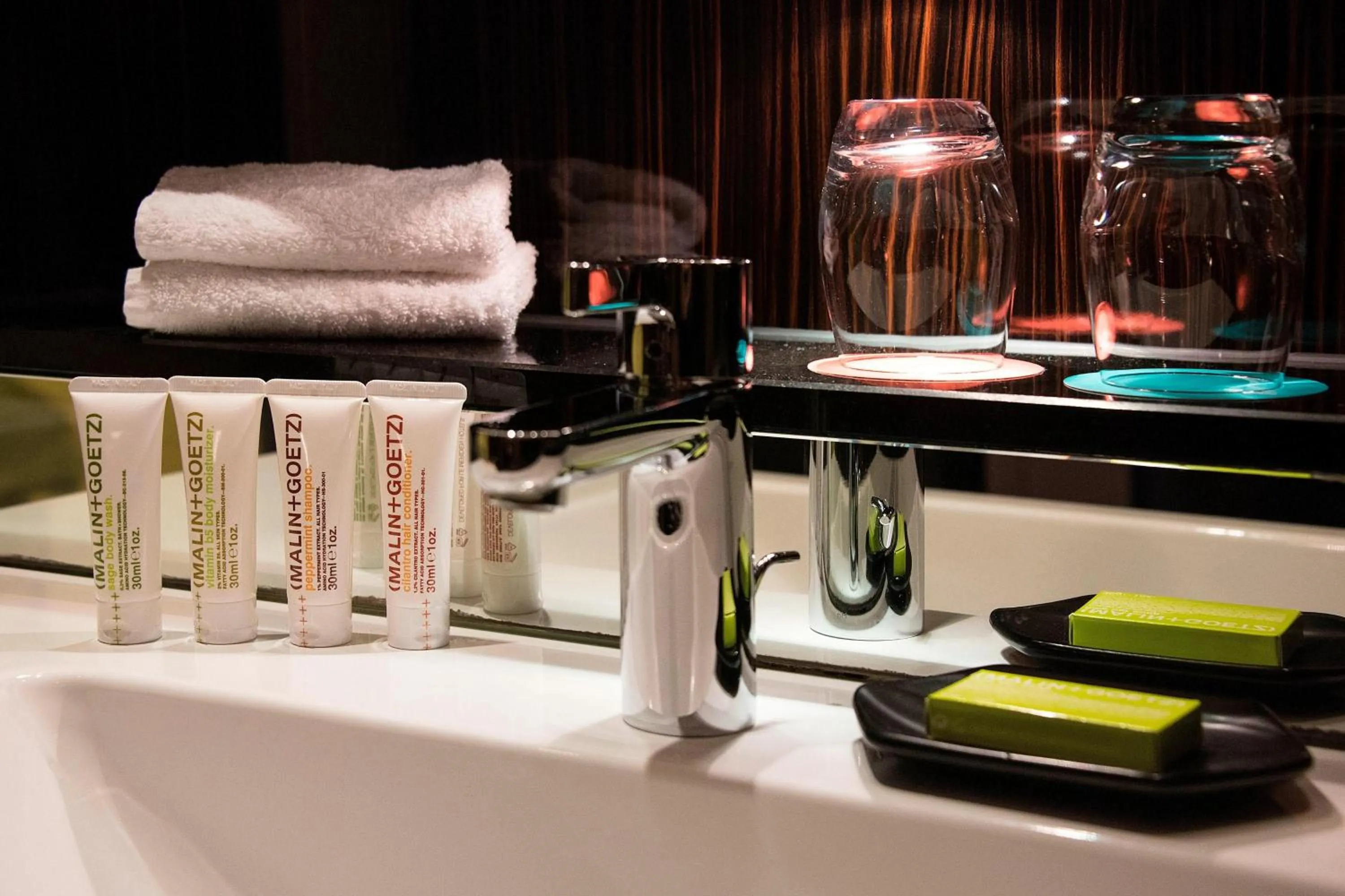 One-Bedroom Senior King Suite with 1 King Bed in Le Meridien Etoile