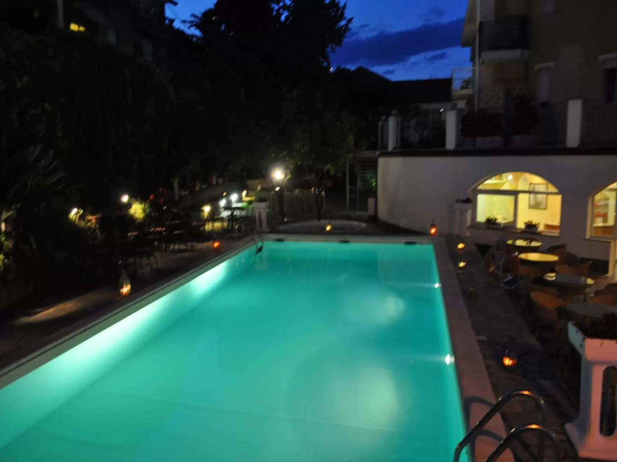 Night, Swimming Pool in Hotel Bellavista
