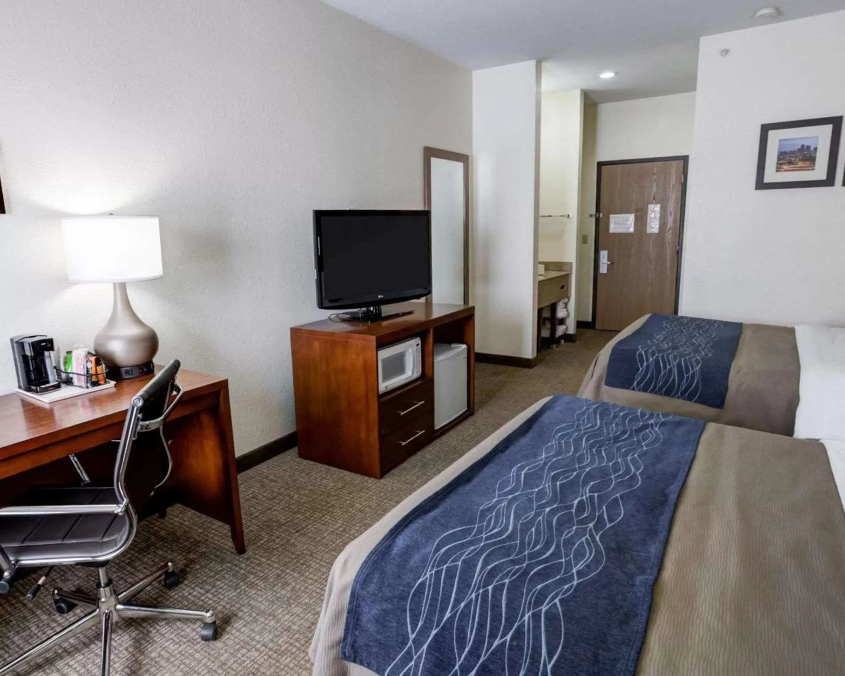 Photo of the whole room, Bed in Comfort Inn Kearney - Liberty